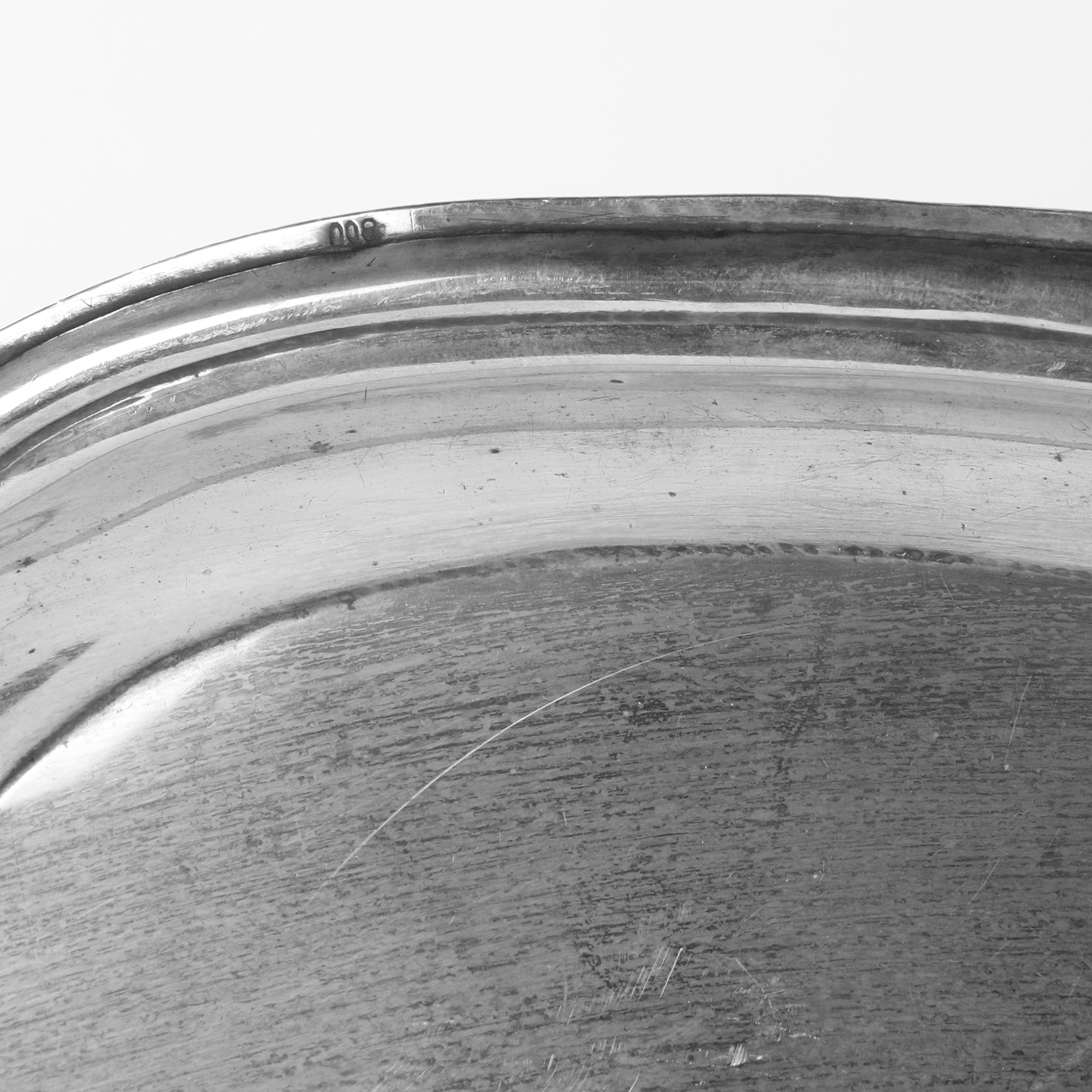 Vassoio in Argento mistilineo, Missiaglia, cm 43,8 x 31,8