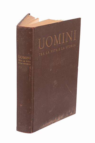 Uomini tra la Vita e la Storia