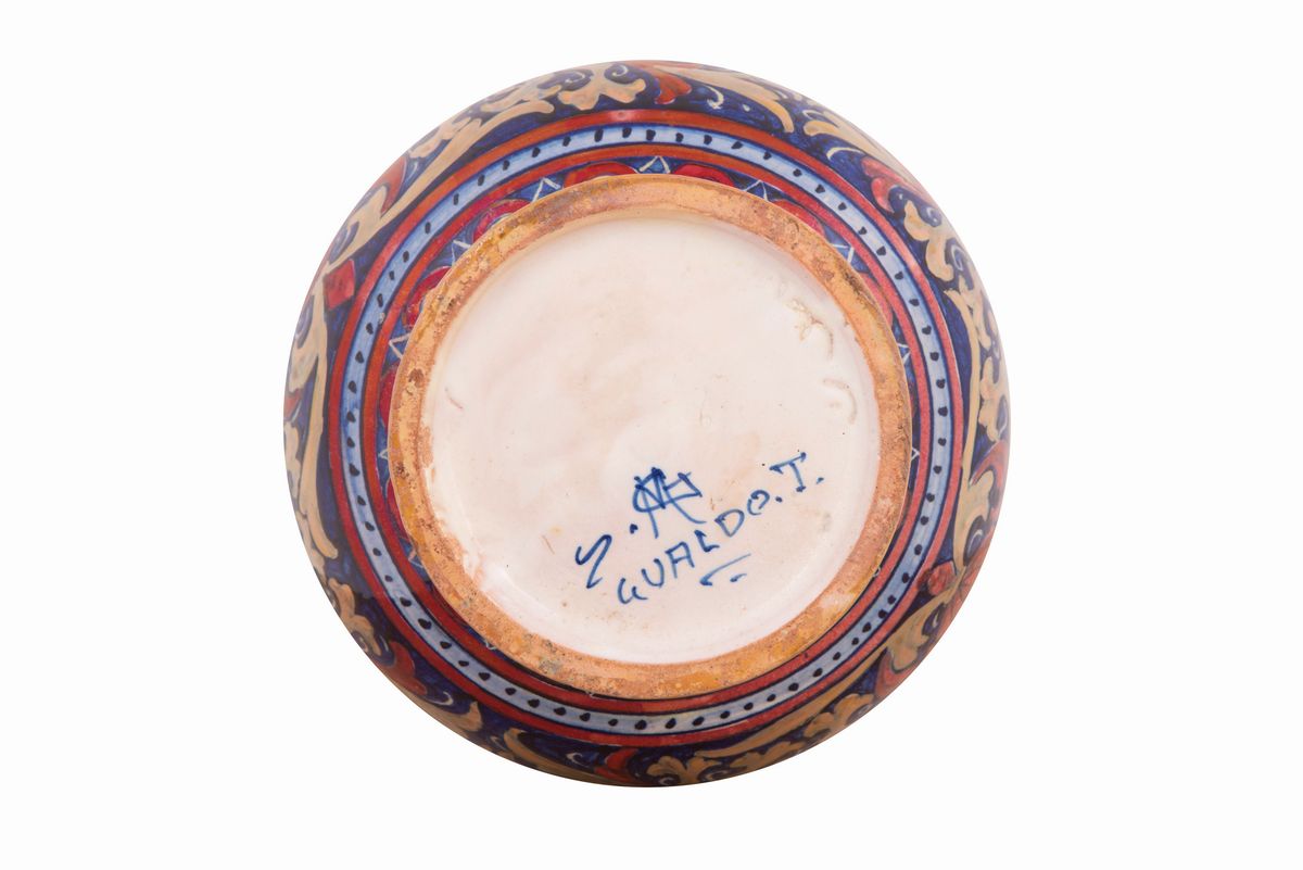 Vaso a Tromba in Ceramica Dipinta a Lustro Gualdo Tadino Società Mastro Giorgio
