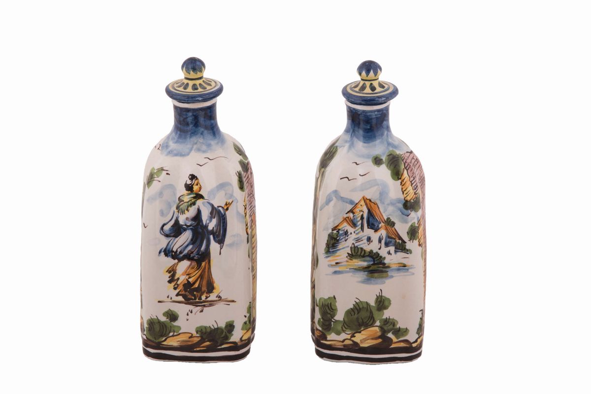 Coppia di Bottiglie con Tappo in Maiolica