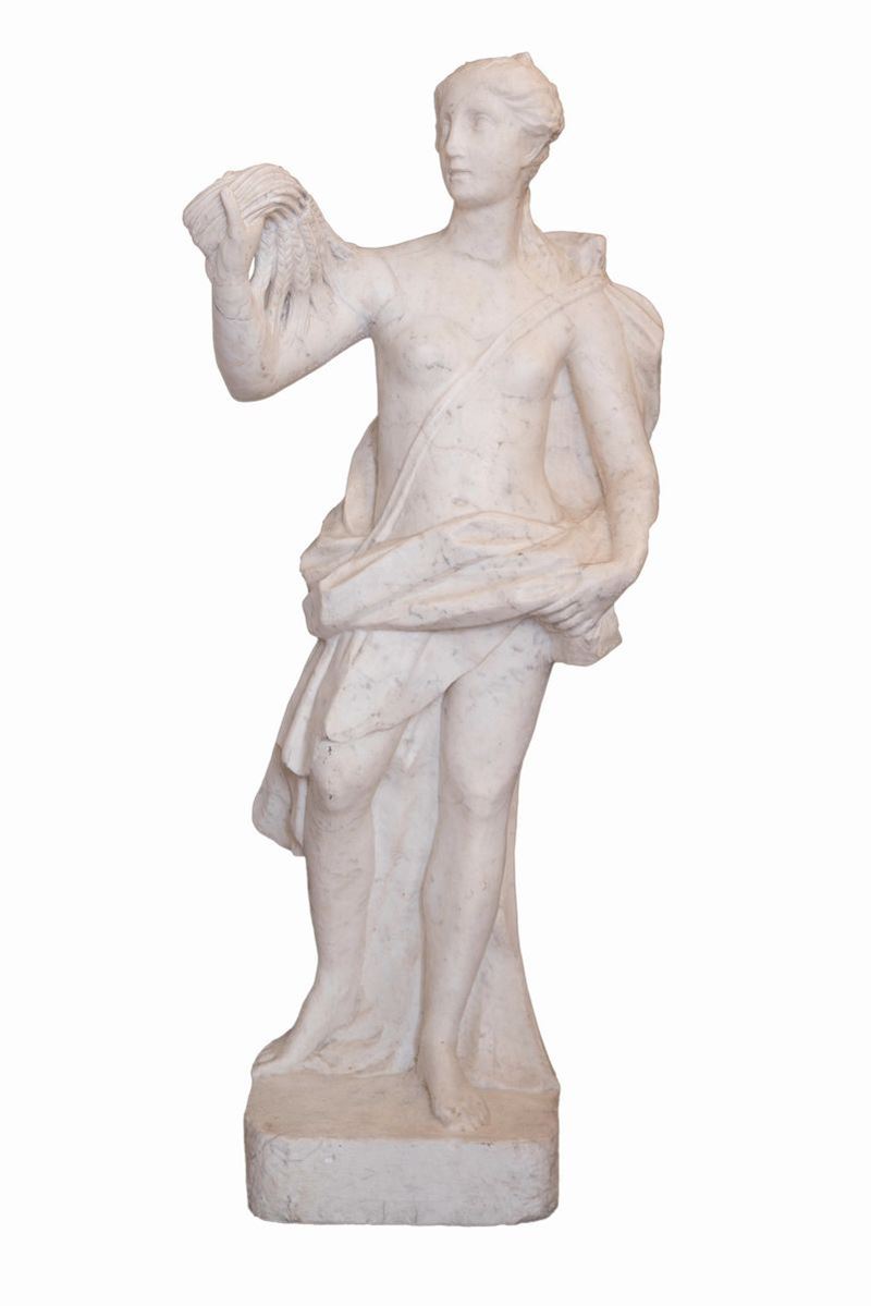 Antica Scultura in Marmo Bianco Raffigurante Cerere