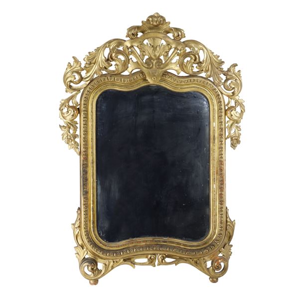 Grande specchiera dorata, seconda metà del XIX secolo.