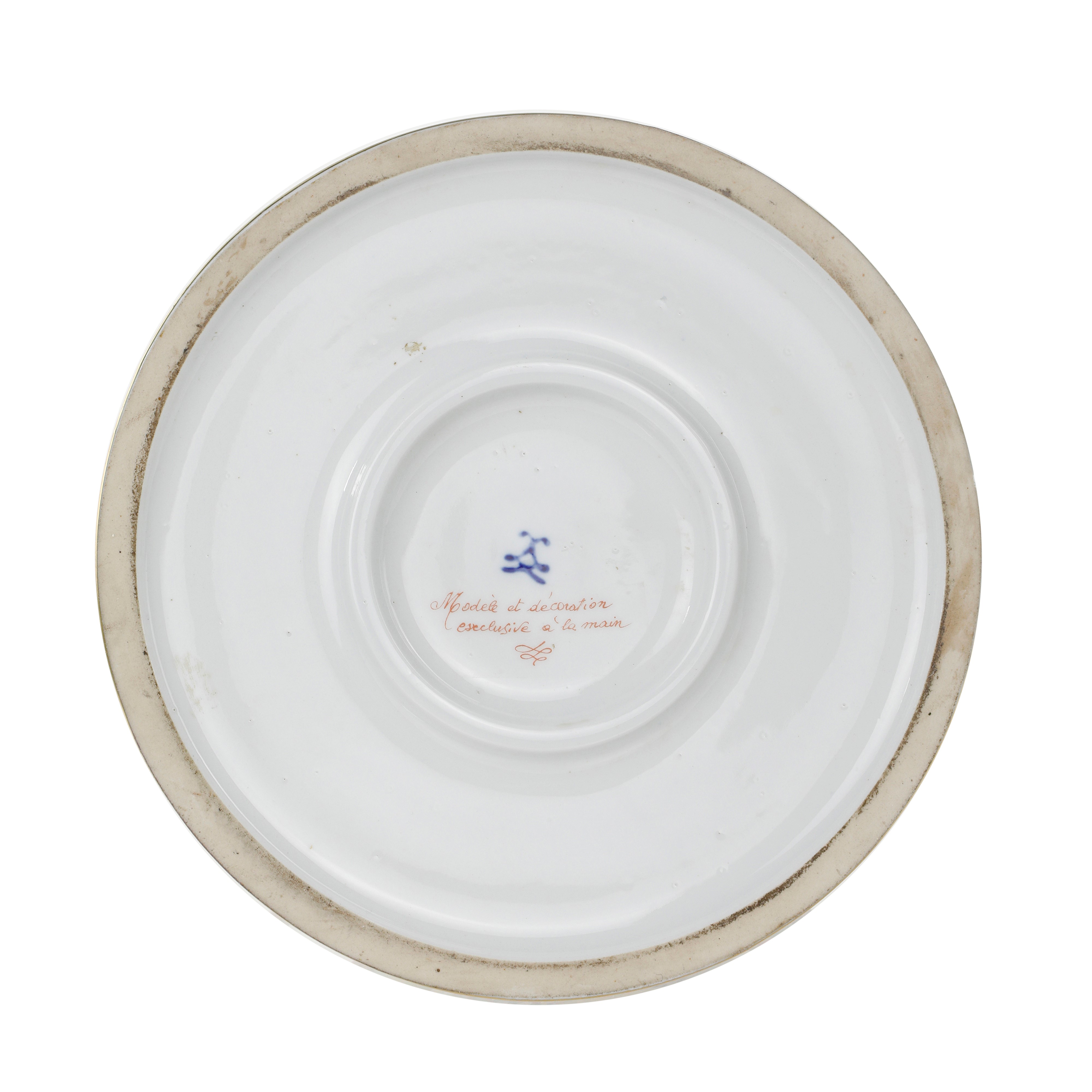 Gruppo in porcellana, 'Scena romantica con soldato e fanciulla', Limoges, Francia, XX secolo