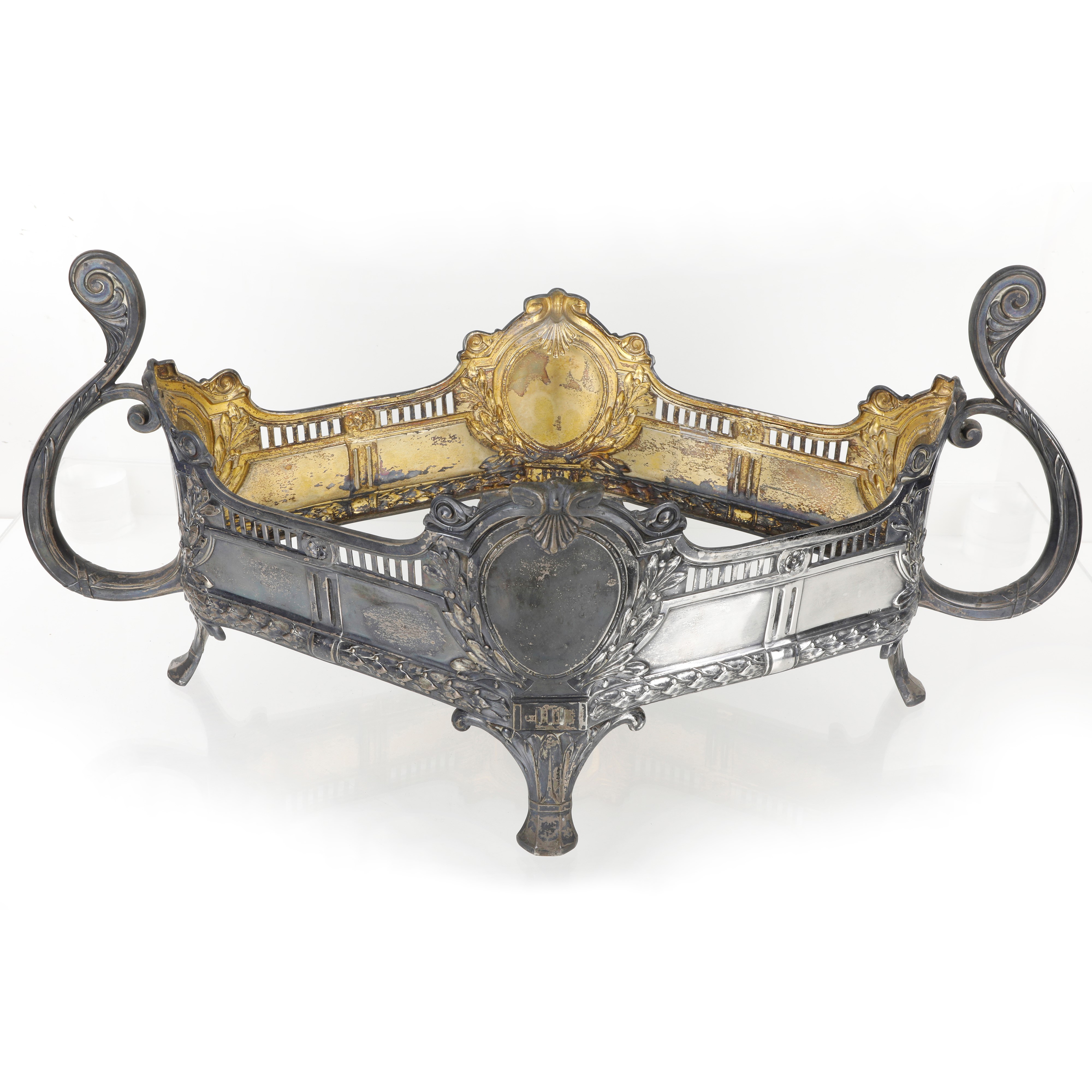 Wilhelm Binder, Grande centrotavola in argento 800, inizi XIX secolo
