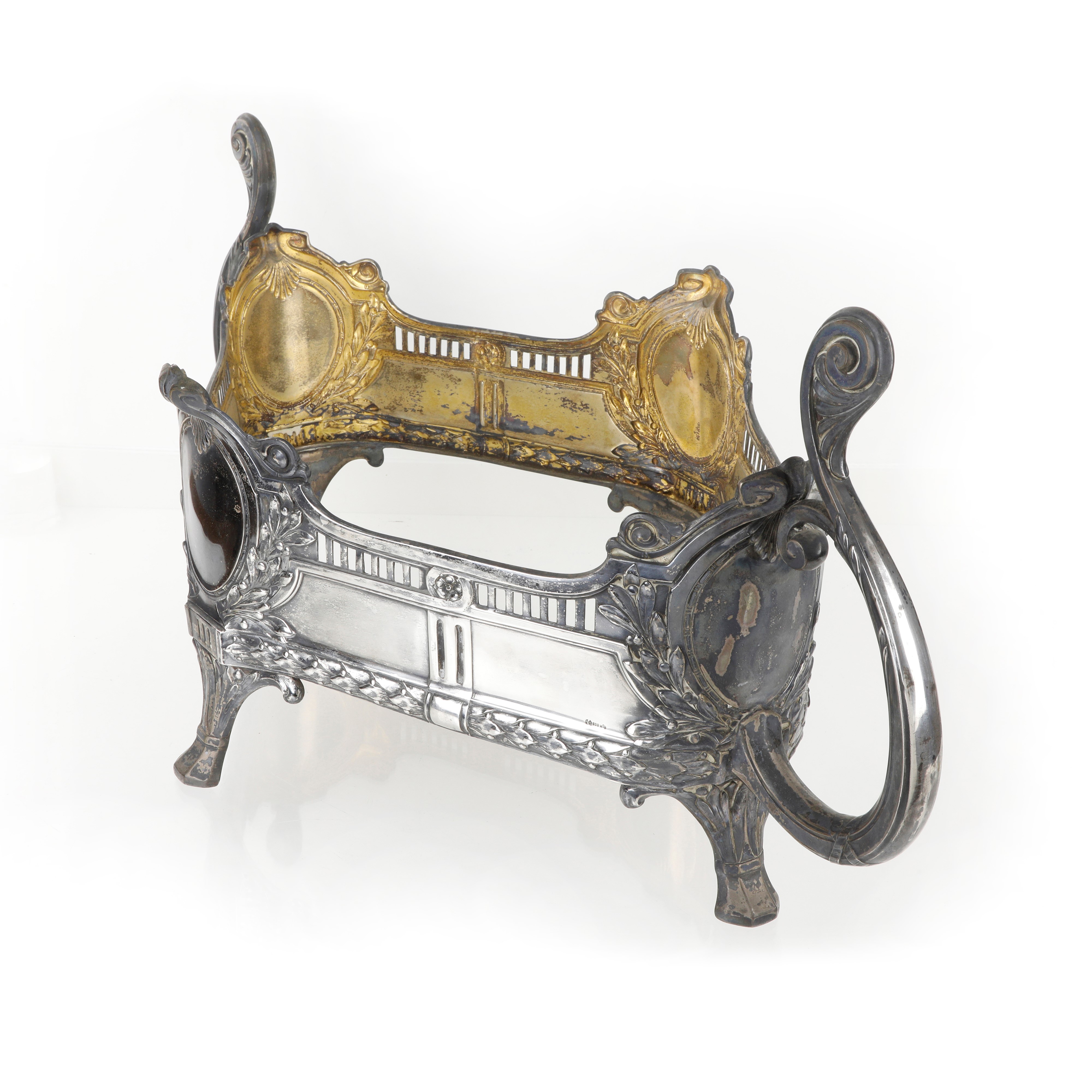 Wilhelm Binder, Grande centrotavola in argento 800, inizi XIX secolo