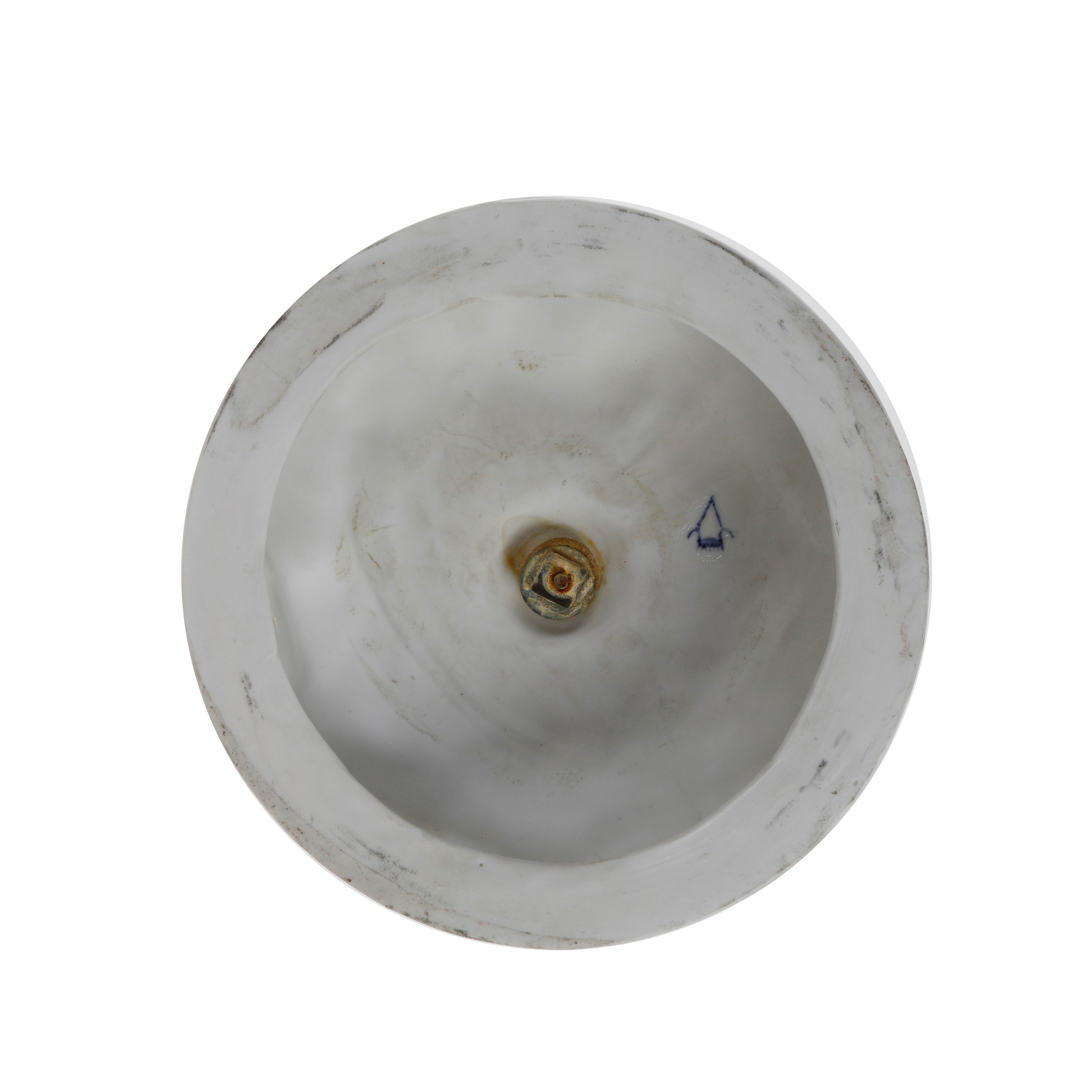 Vaso in biscuit, XIX secolo, con figure danzanti