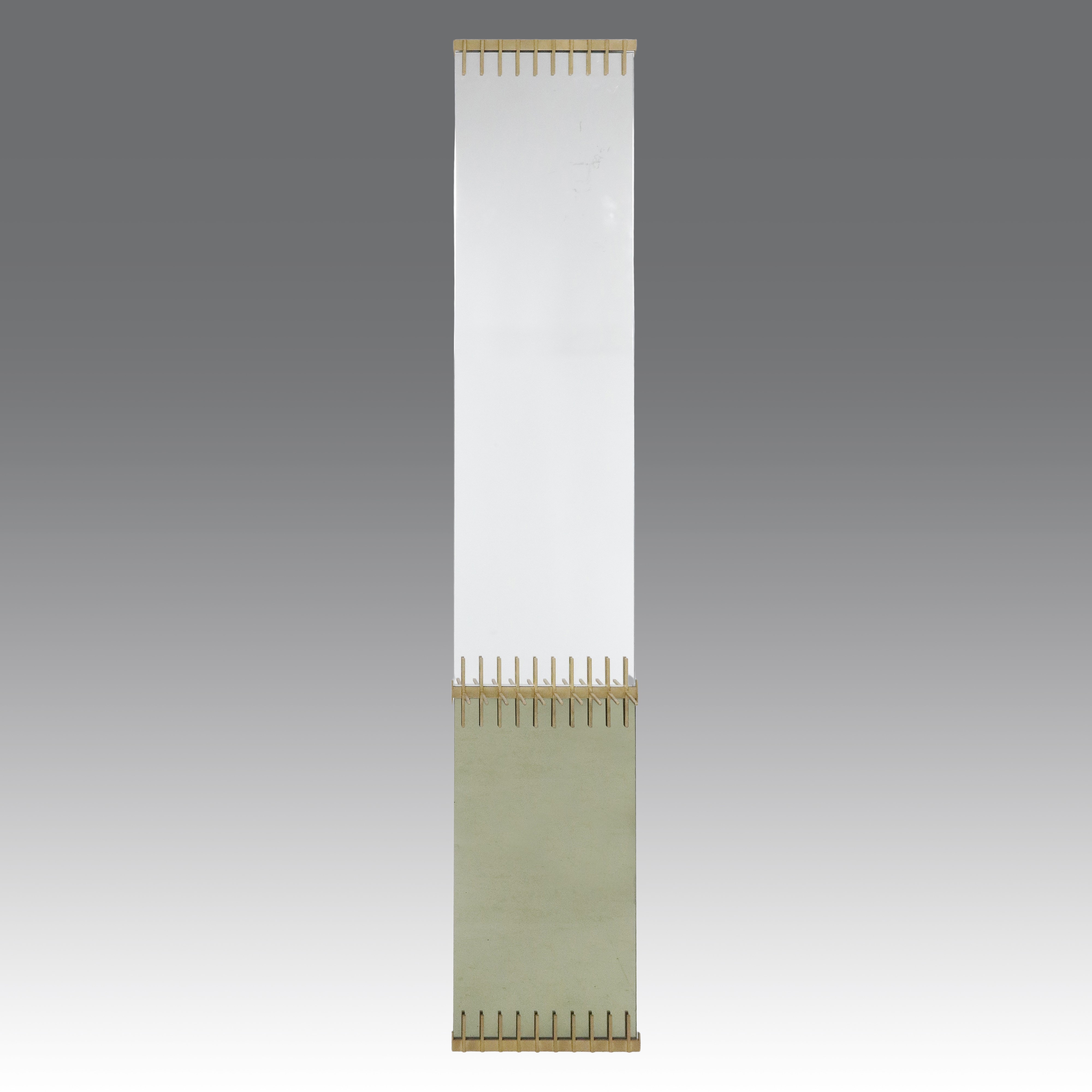 Ettore Sottsass - Specchio da parete con ripiano, produzione Santambrogio & De Berti, Italia