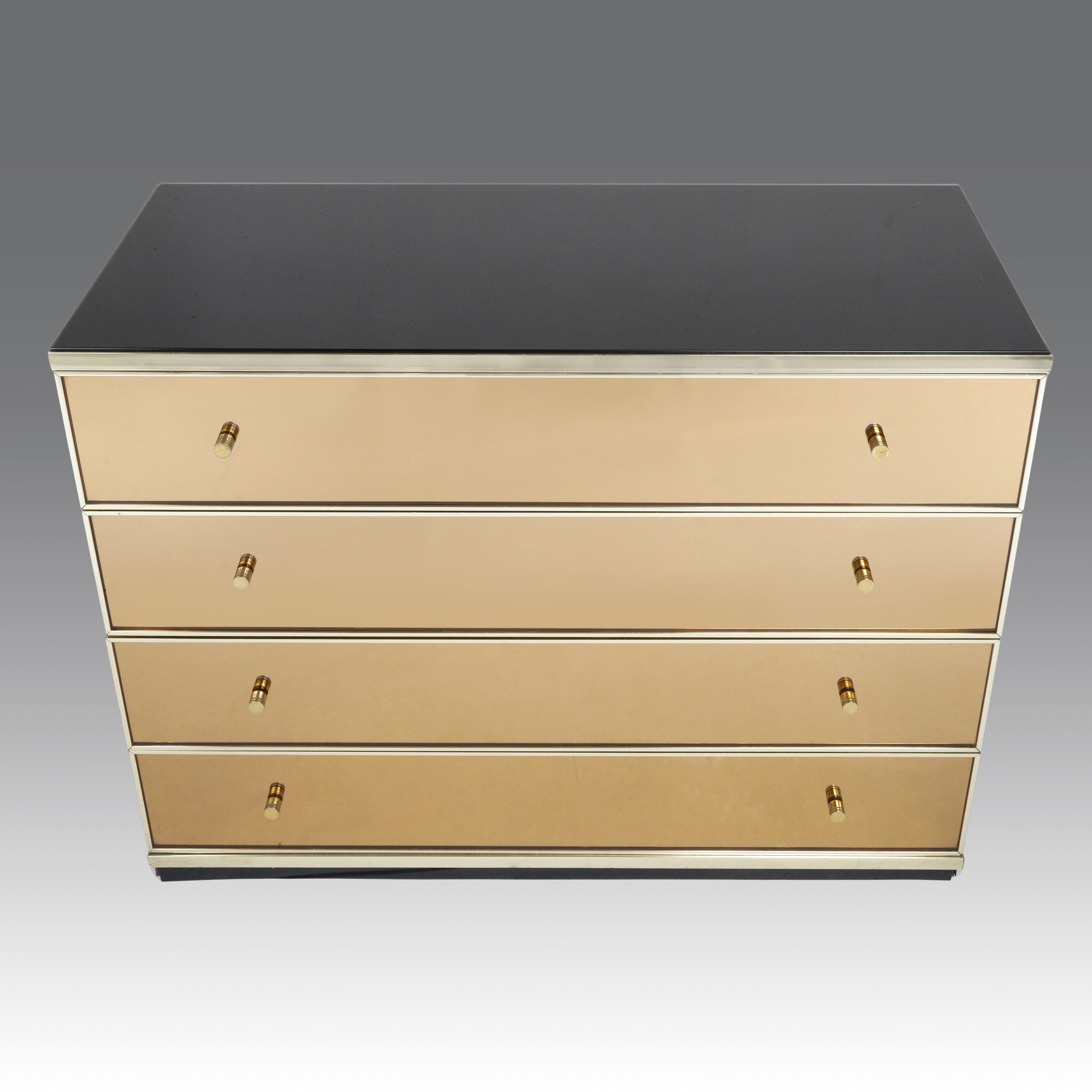 Renato Zevi - Credenza con due sportelli e cassettiera a quattro cassetti in cristallo specchiato...