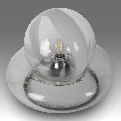 Lampada da tavolo in metallo e vetro