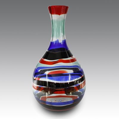 Vaso a goccia modello “1522” (serie “Fasce”), vetro soffiato con canne policrome