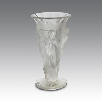 Vaso “Trois Bacchantes”, cristallo pressato satinato e parzialmente molato (Boemia)