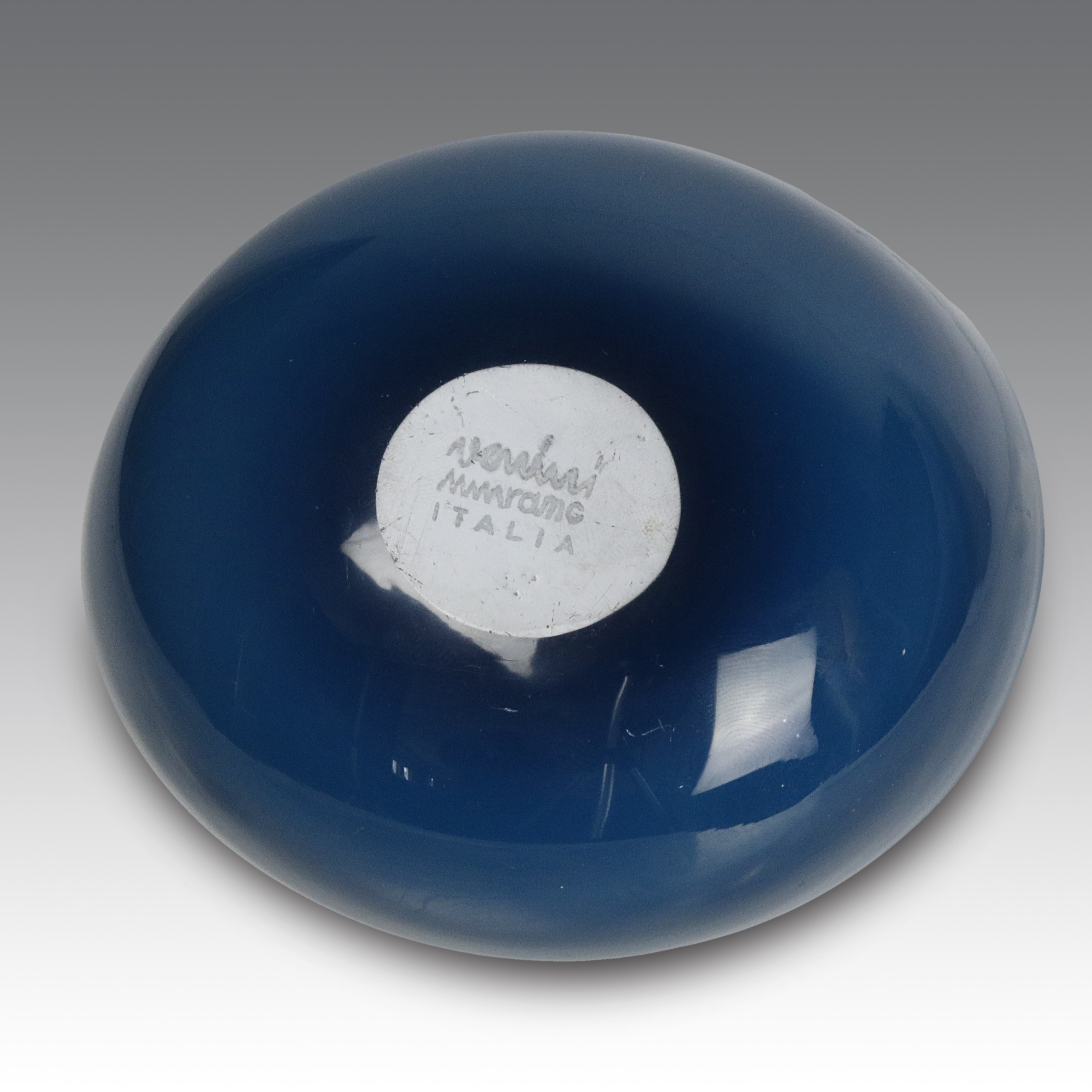 Coppa semisferica in vetro blu (produzione Venini & co.), Italia