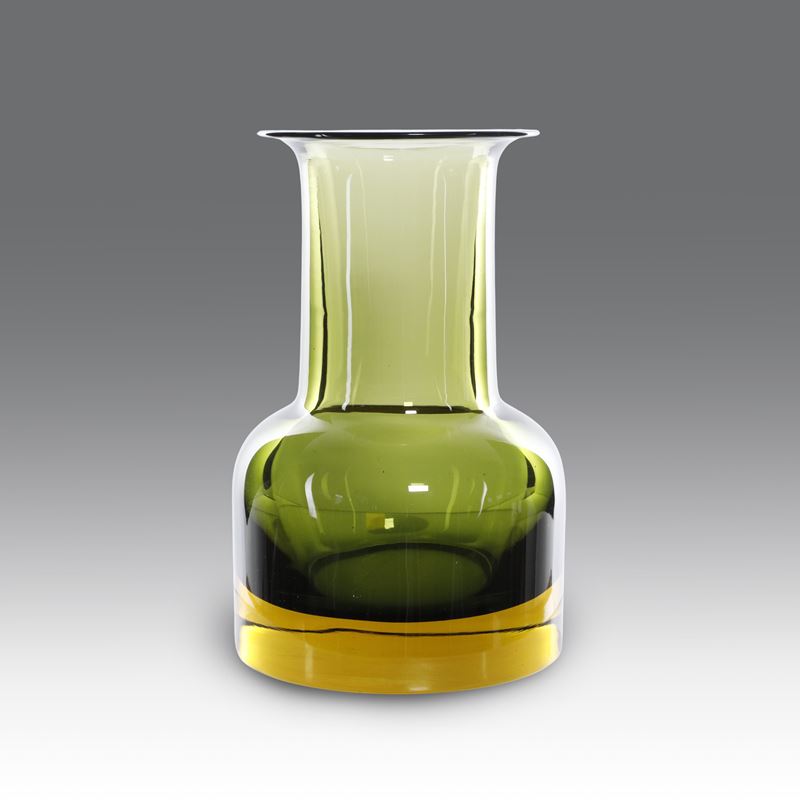 Flavio Poli - Vaso modello “13861” in vetro sommerso verde e giallo