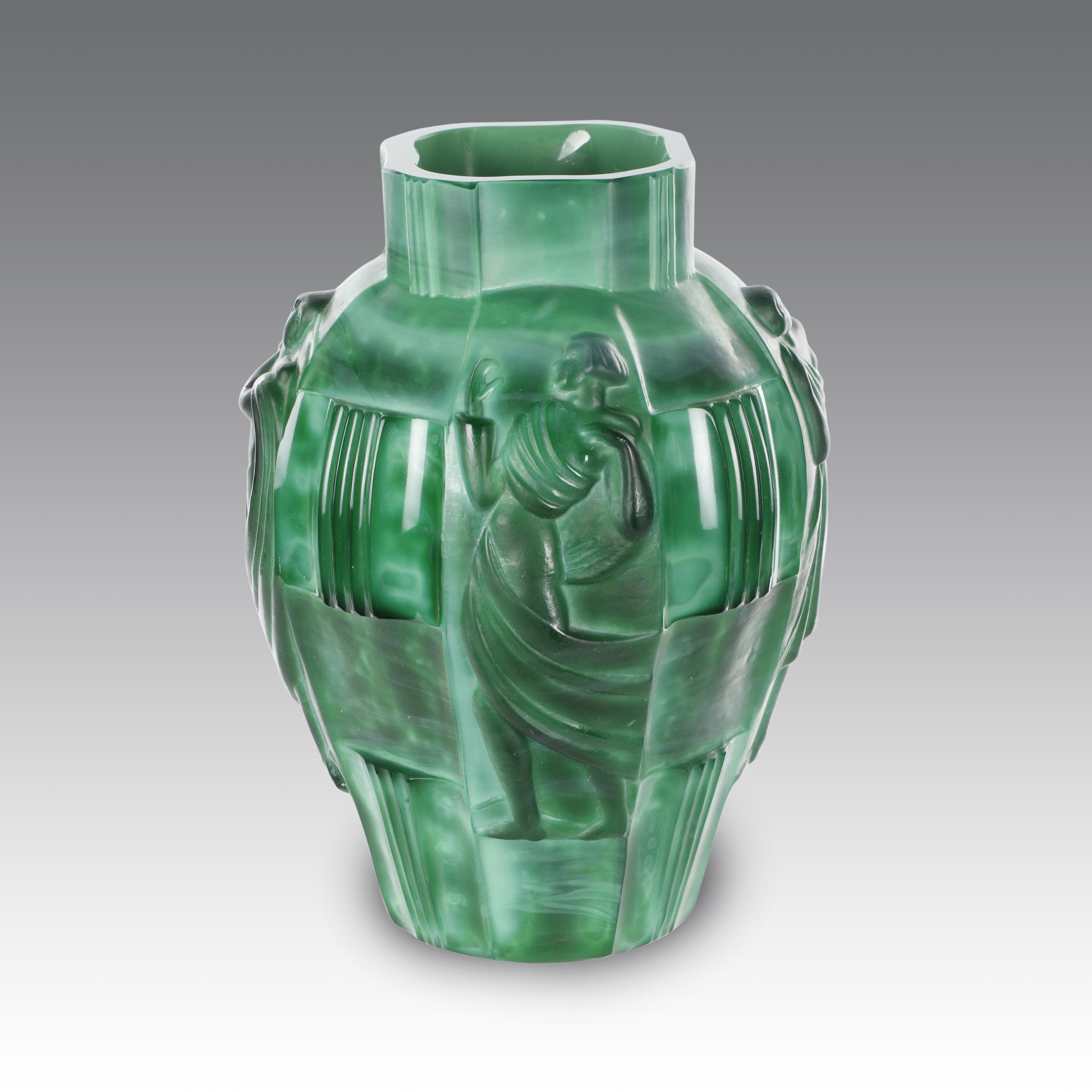 Arthur Plewa - Vaso in vetro “giada” opale verde, produzione Curt Schlevogt (Cecoslovacchia), 193...