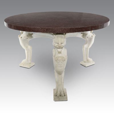 Tavolo tondo in porfido egiziano con gambe leonine in marmo di Carrara, XIX secolo