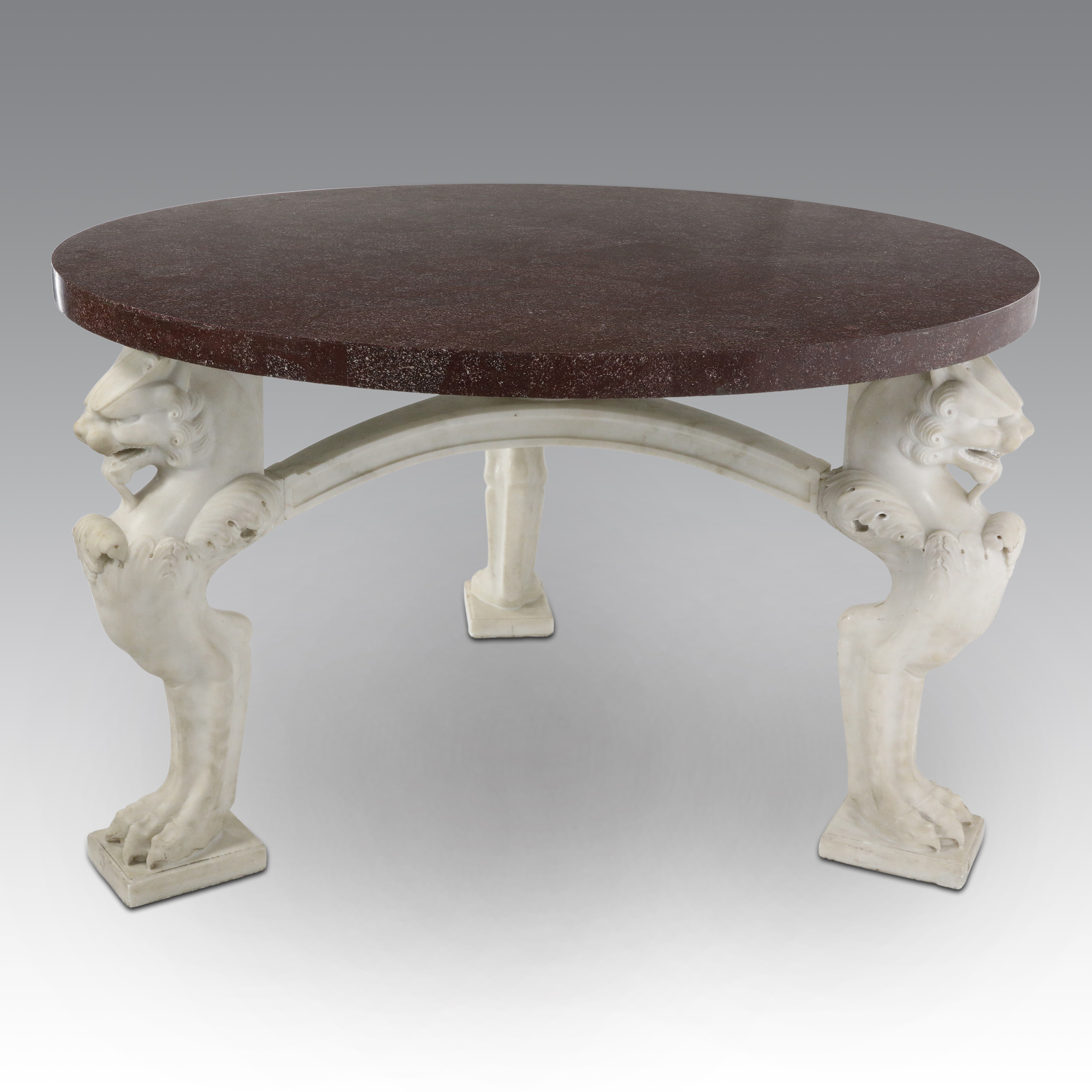 Celeste Dell'anna - Tavolo tondo in porfido egiziano con gambe leonine in marmo di Carrara, XIX s...
