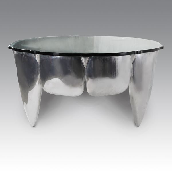 Celeste Dell'Anna - Grande tavolo scultoreo in fusione di alluminio e piano in cristallo "The Bite Table"