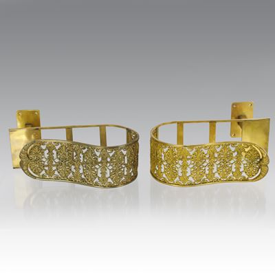Coppia di embrasse per tendaggi in bronzo dorato traforato