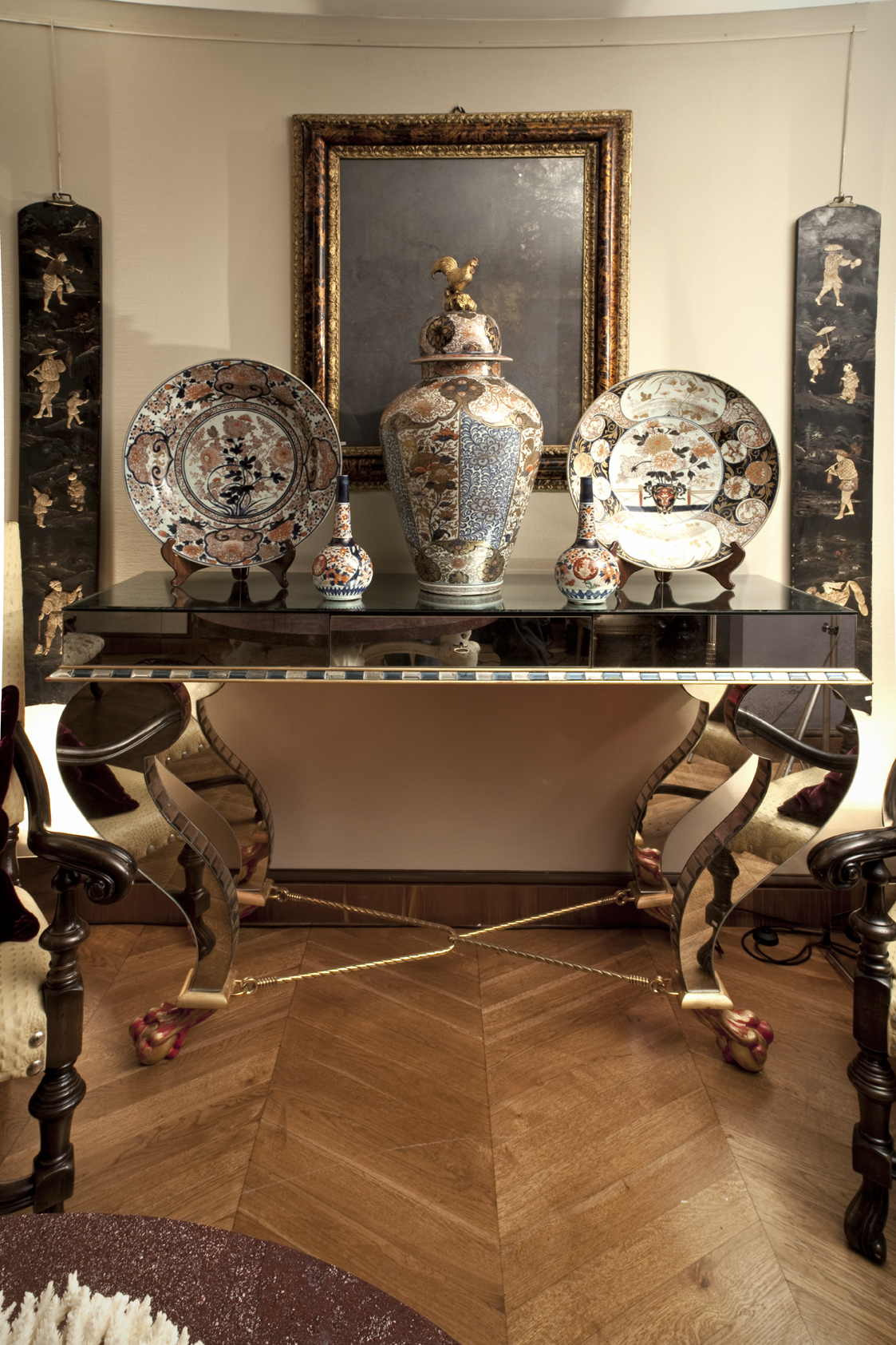 Celeste Dell'anna - Console specchiata con piedi “claw & ball”