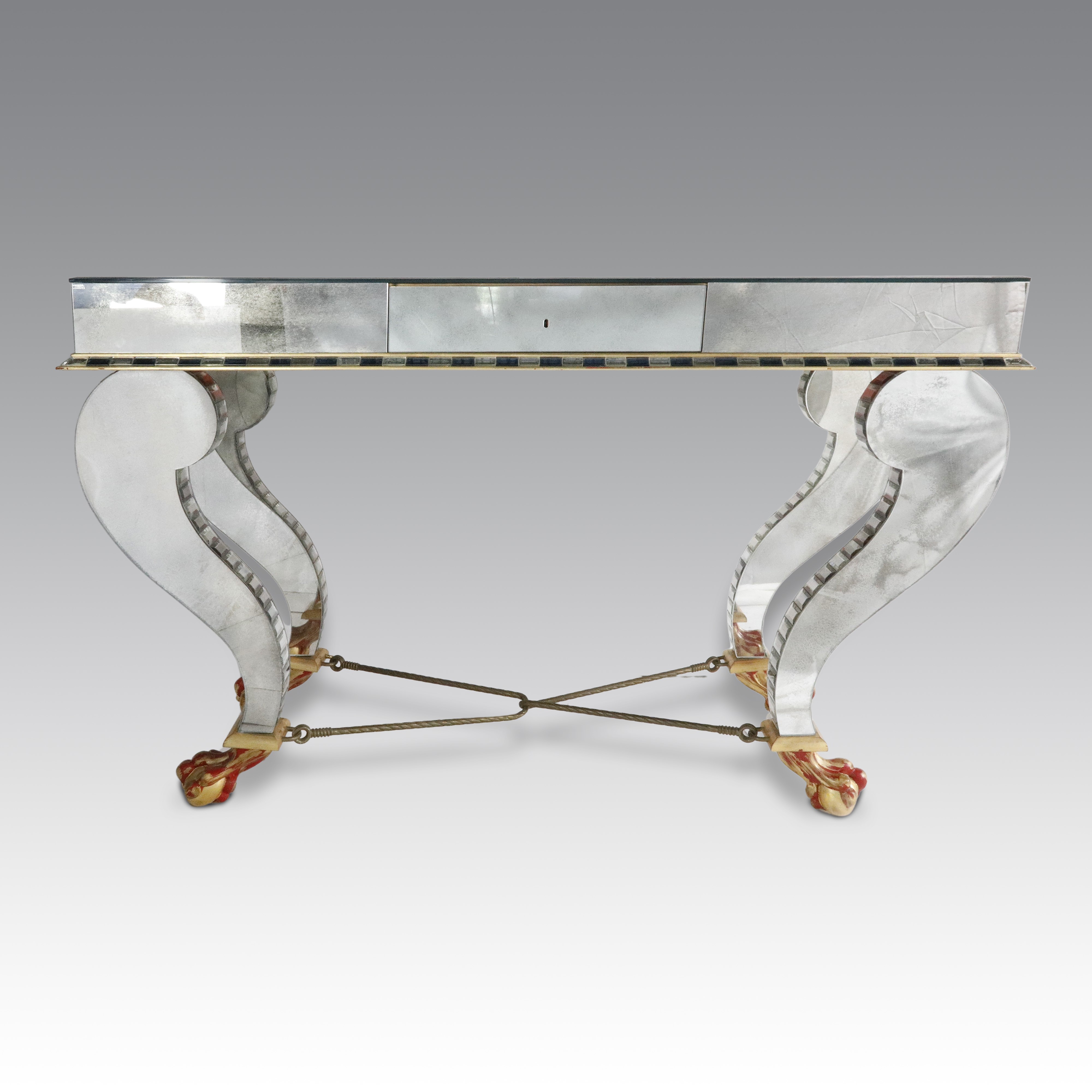 Celeste Dell'anna - Console specchiata con piedi “claw & ball”