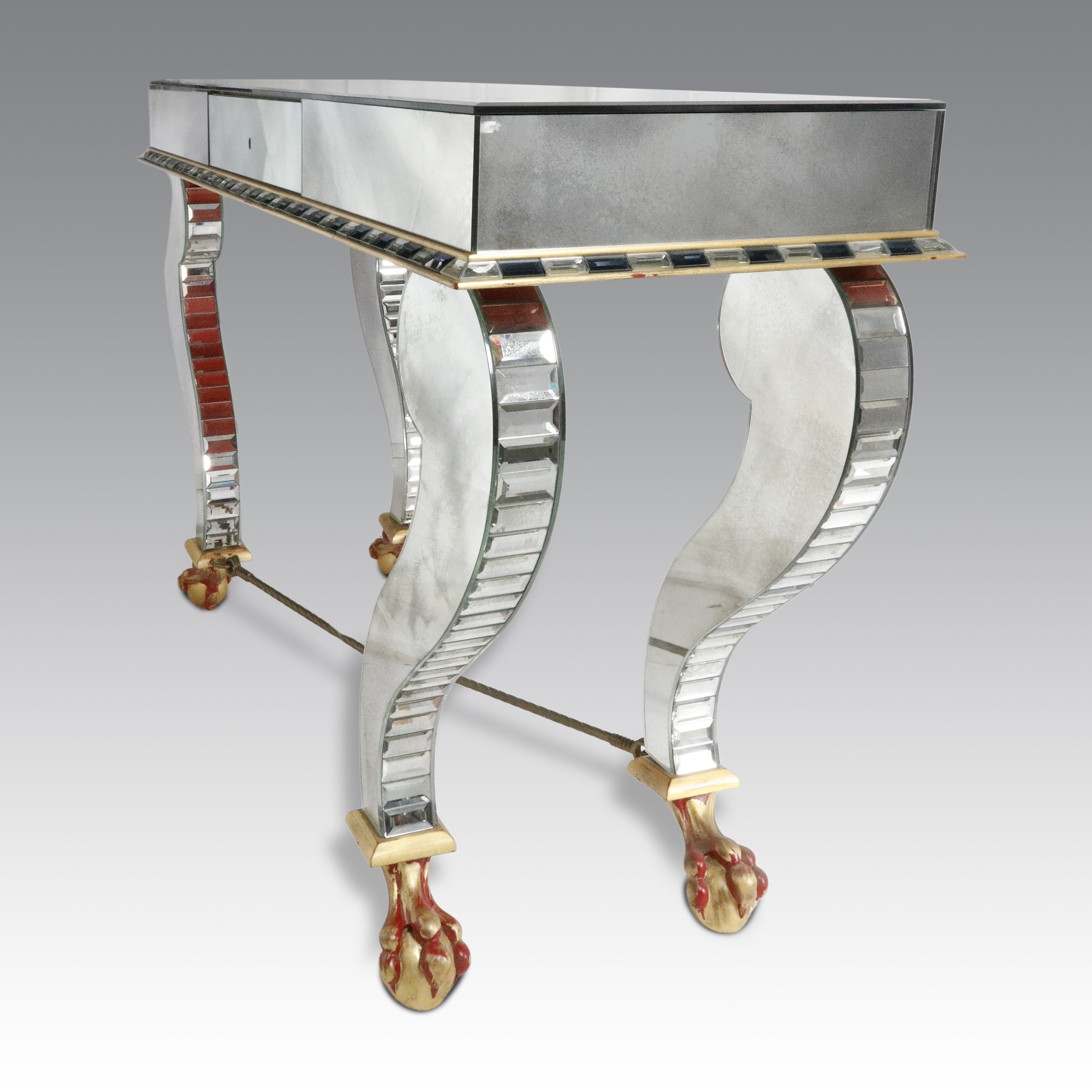 Celeste Dell'anna - Console specchiata con piedi “claw & ball”