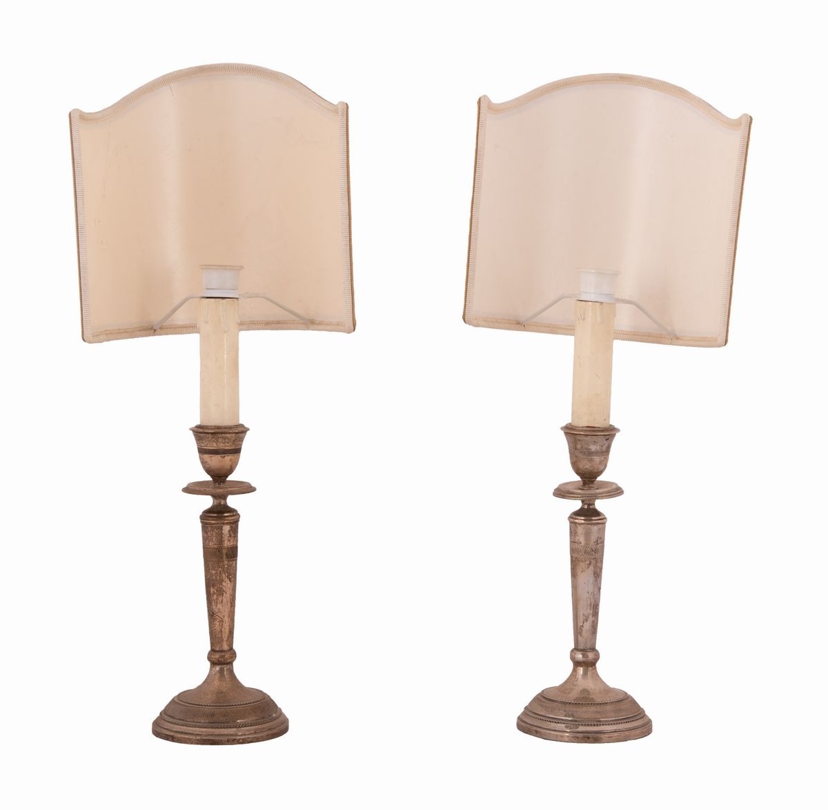 Coppia di Candelieri in Argento Montati a Lampada con Ventoline
