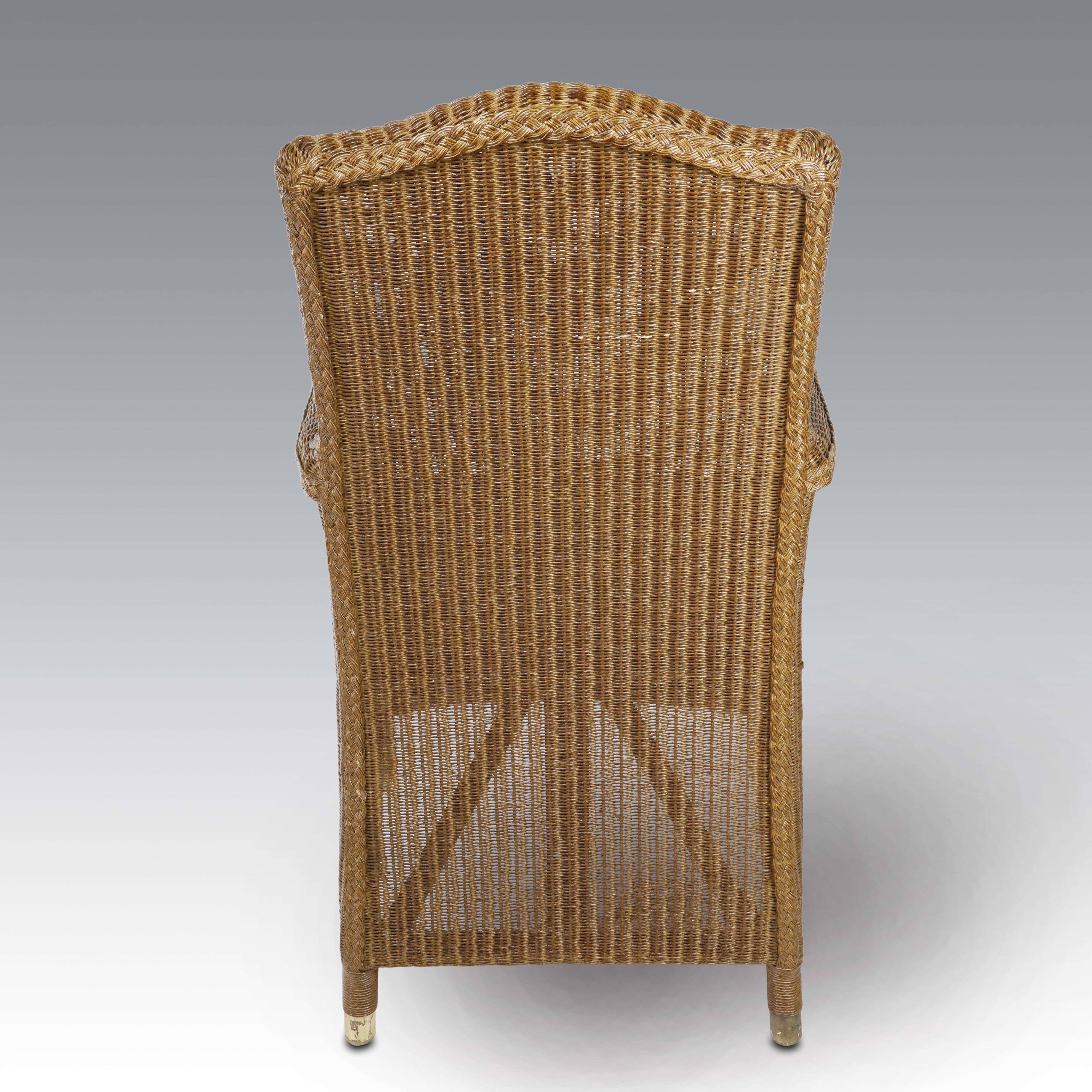 Celeste Dell'anna - Poltroncina in Lloyd Loom con filo metallico rivestito di carta kraft ritorta