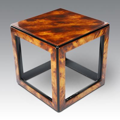 Cubo in legno dipinto finta tartaruga e laccato con angoli dipinti in nero