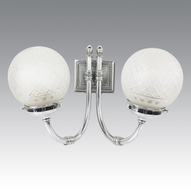Lorenzo Mongiardino - Coppia/Set di tre appliques a doppio braccio con diffusori e sfere in vetro...