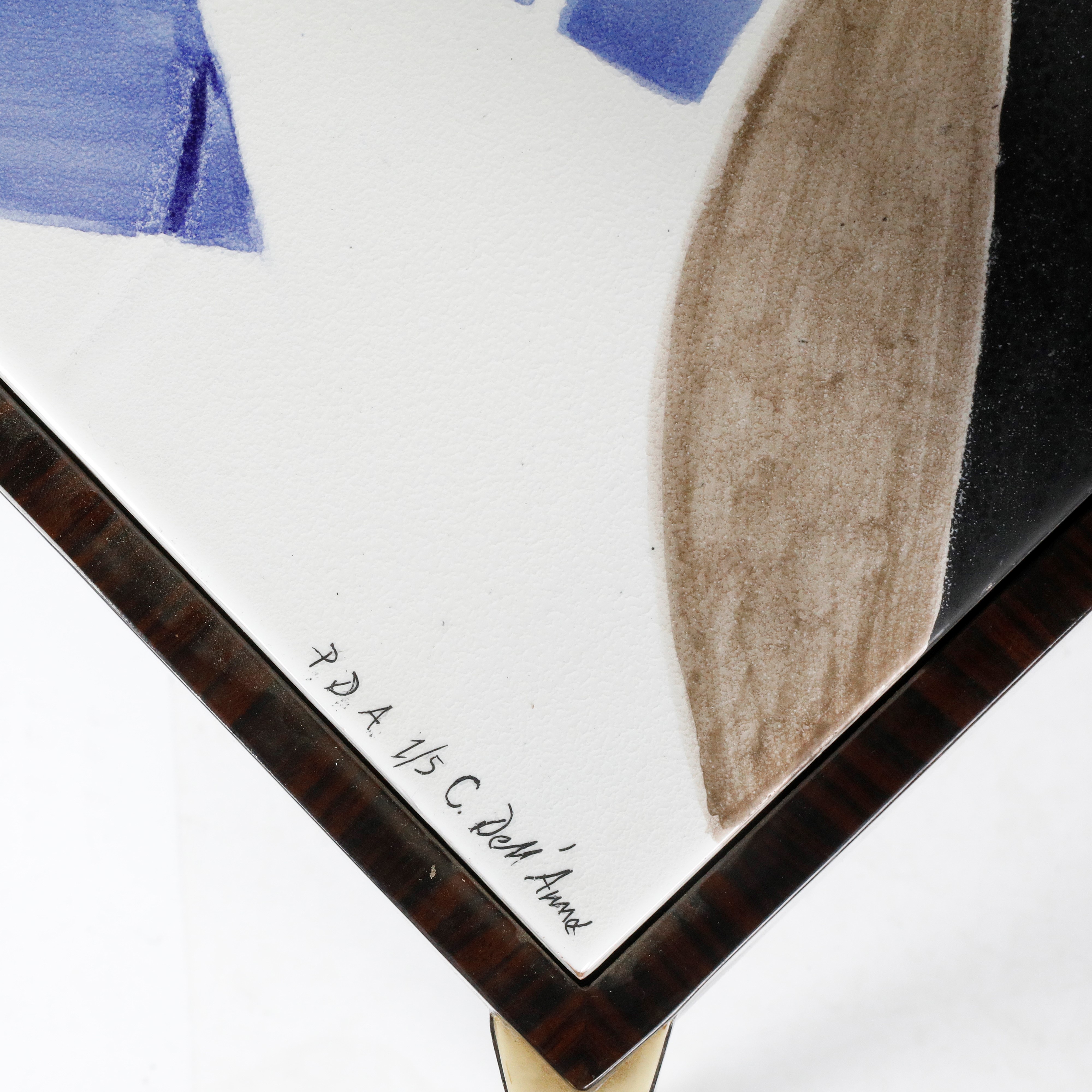 Celeste Dell'anna - Tavolo d’appoggio “Turning The Tables” (edizione limitata), struttura in zebr...