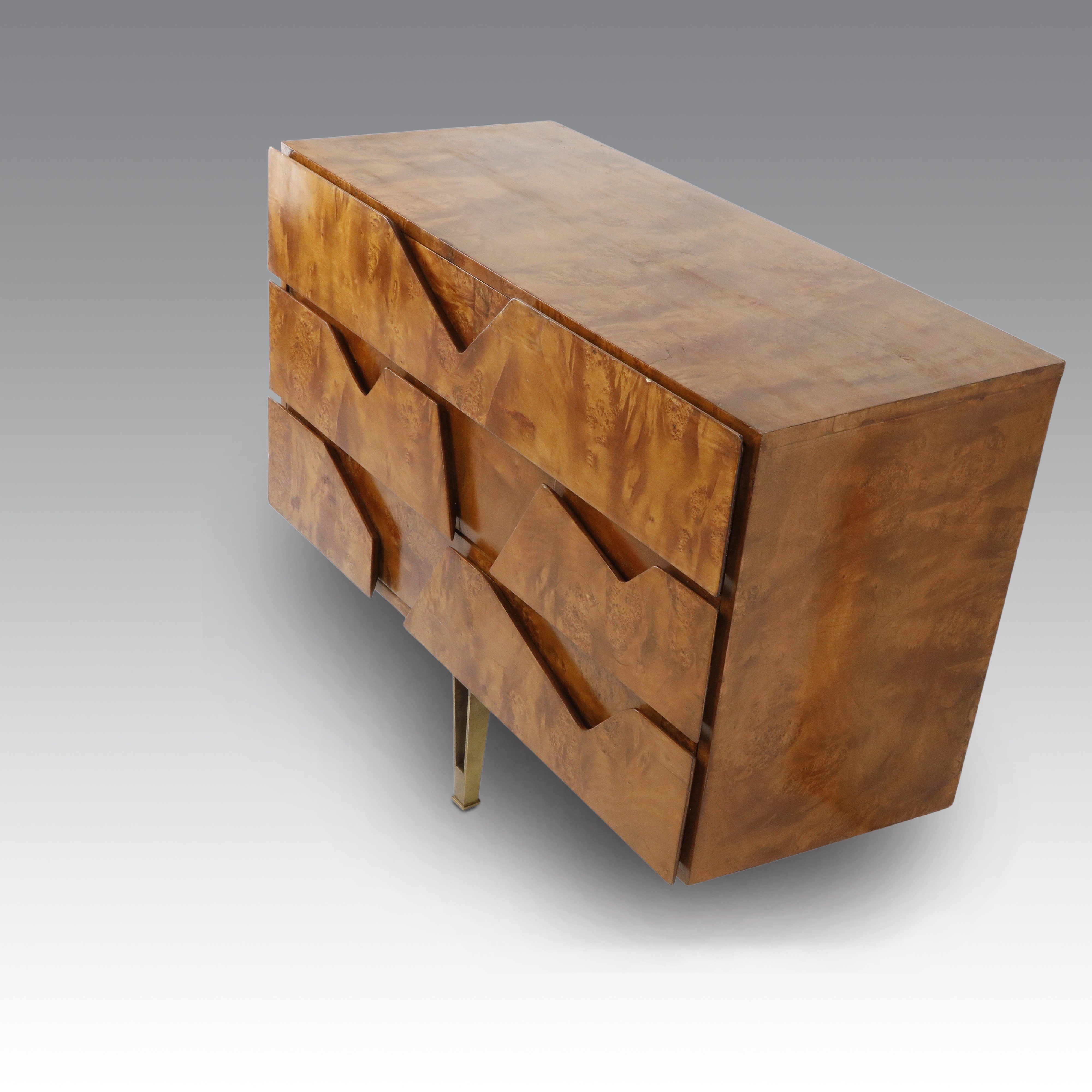 Gio Ponti - Cassettone in radica e noce per arredo (produzione italiana), 1950