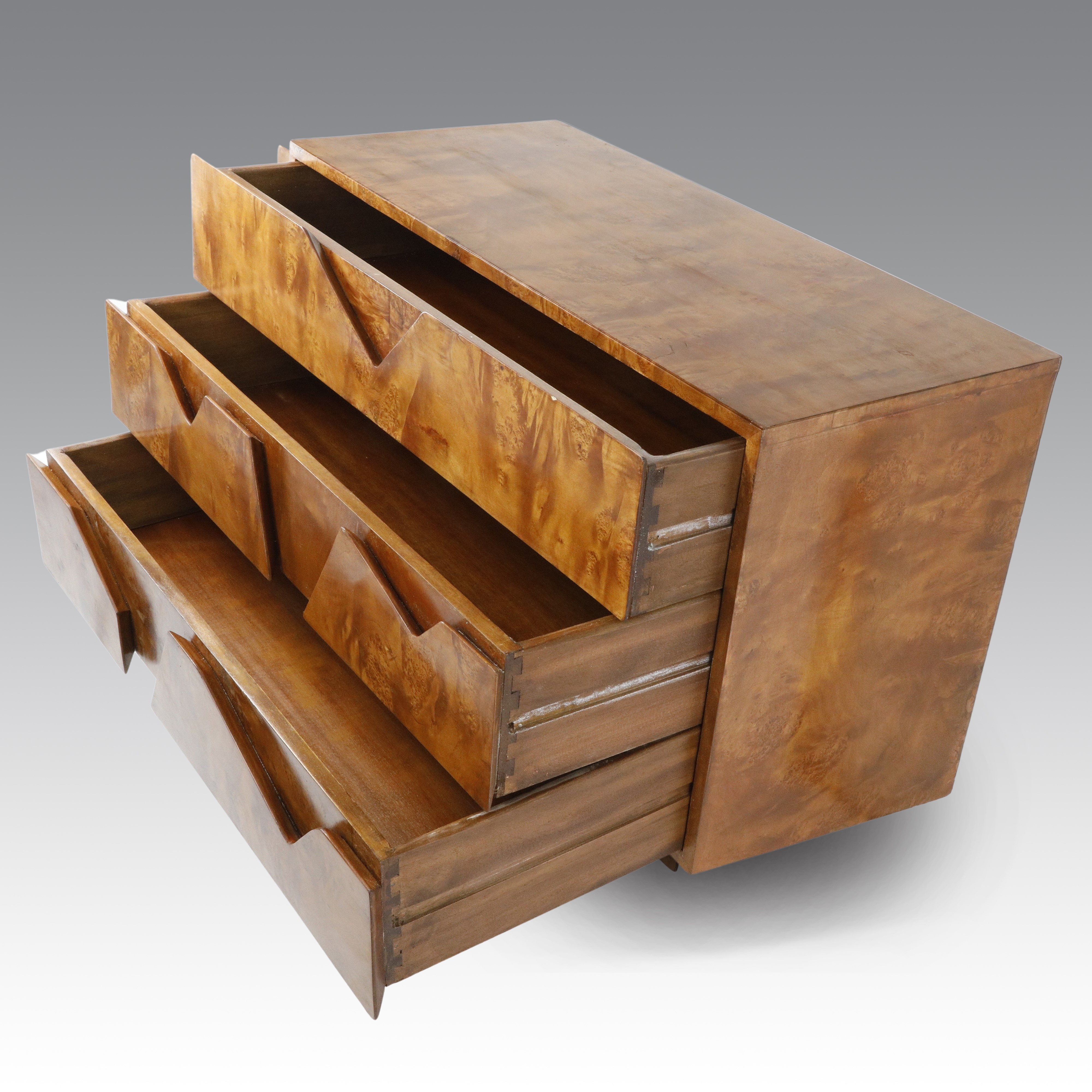 Gio Ponti - Cassettone in radica e noce per arredo (produzione italiana), 1950