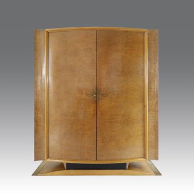 Cabinet in legno con impiallacciatura in radica di tuja e specchiera