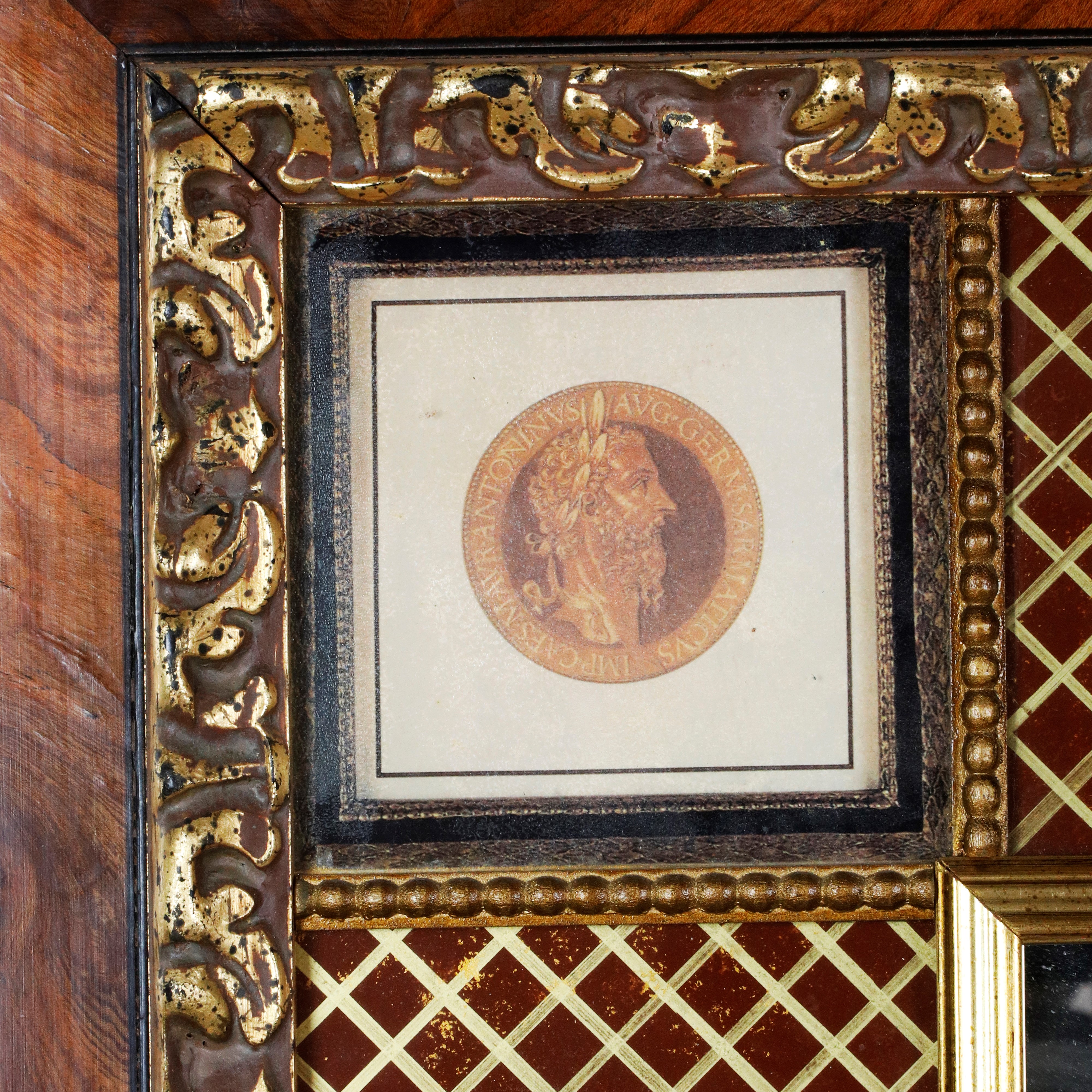 Lorenzo Mongiardino - Specchio da parete neoclassico con medaglioni di imperatori romani