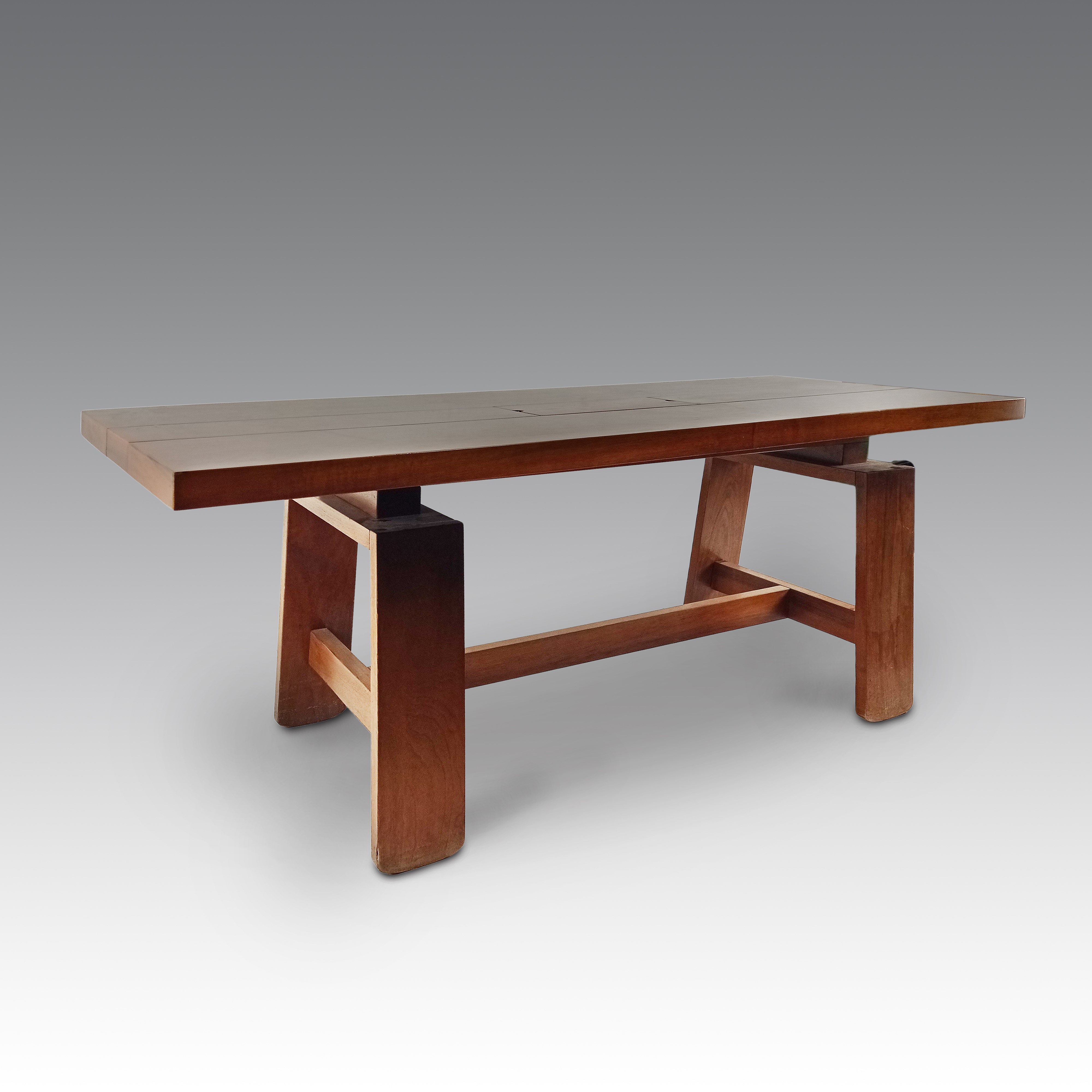 Silvio Coppola - Tavolo da pranzo modello “611” con 6 sedie, produzione Bernini, legno in noce, c...