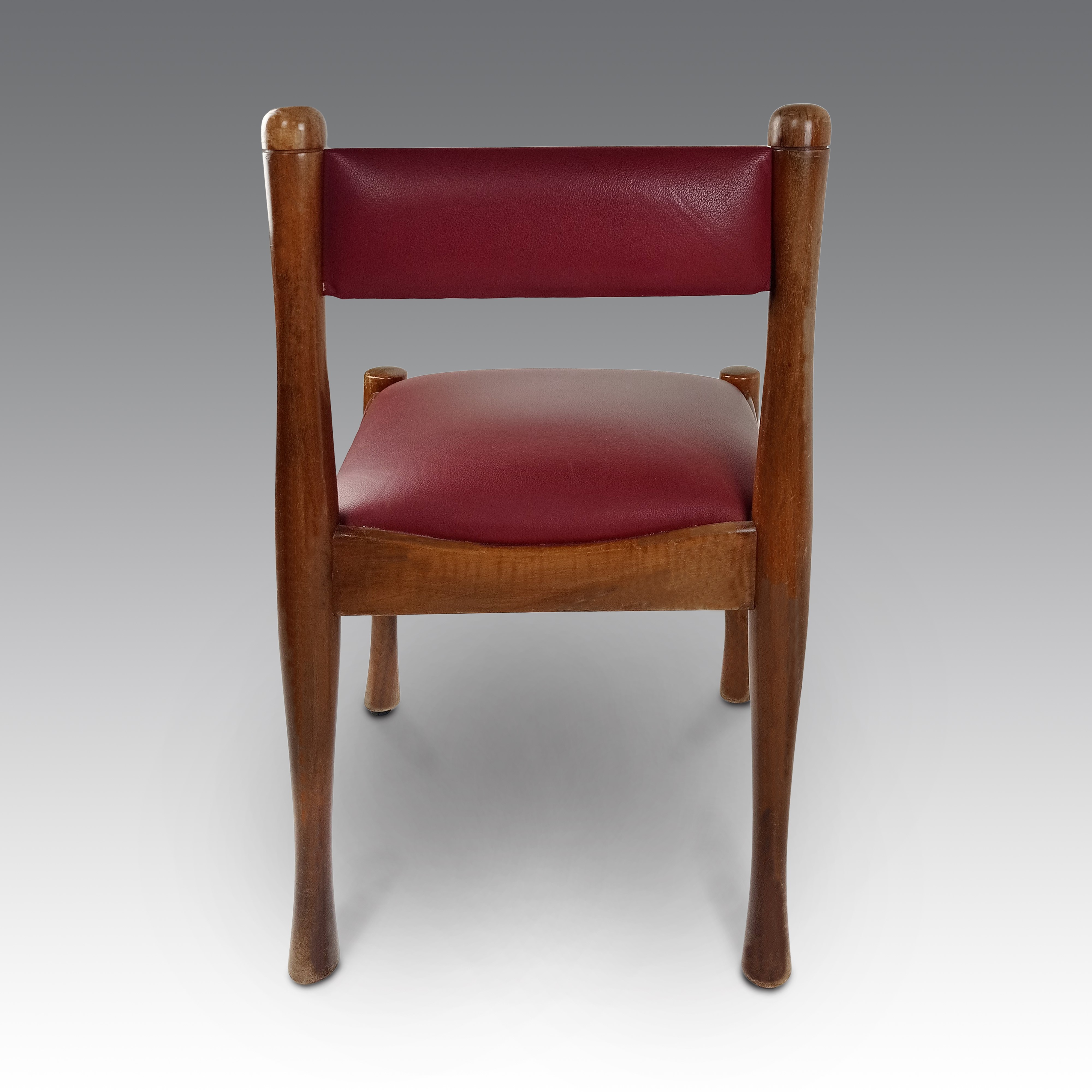 Silvio Coppola - Tavolo da pranzo modello “611” con 6 sedie, produzione Bernini, legno in noce, c...