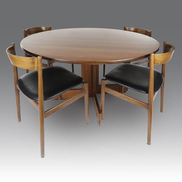 Gianfranco Frattini - Tavolo e quattro sedie, produzione Cassina - Italia