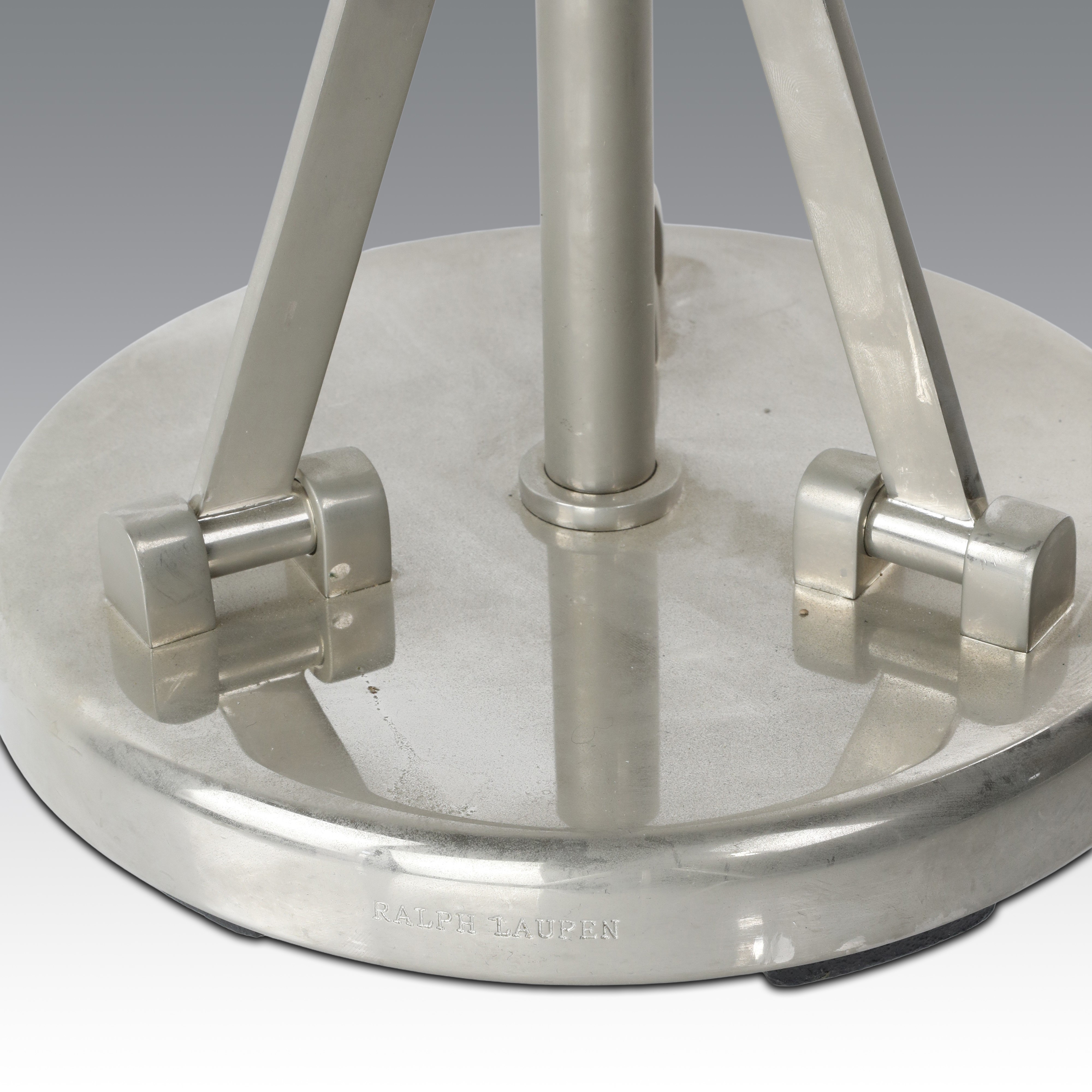 Lampada da tavolo a braccio oscillante, metallo spazzolato, 1960