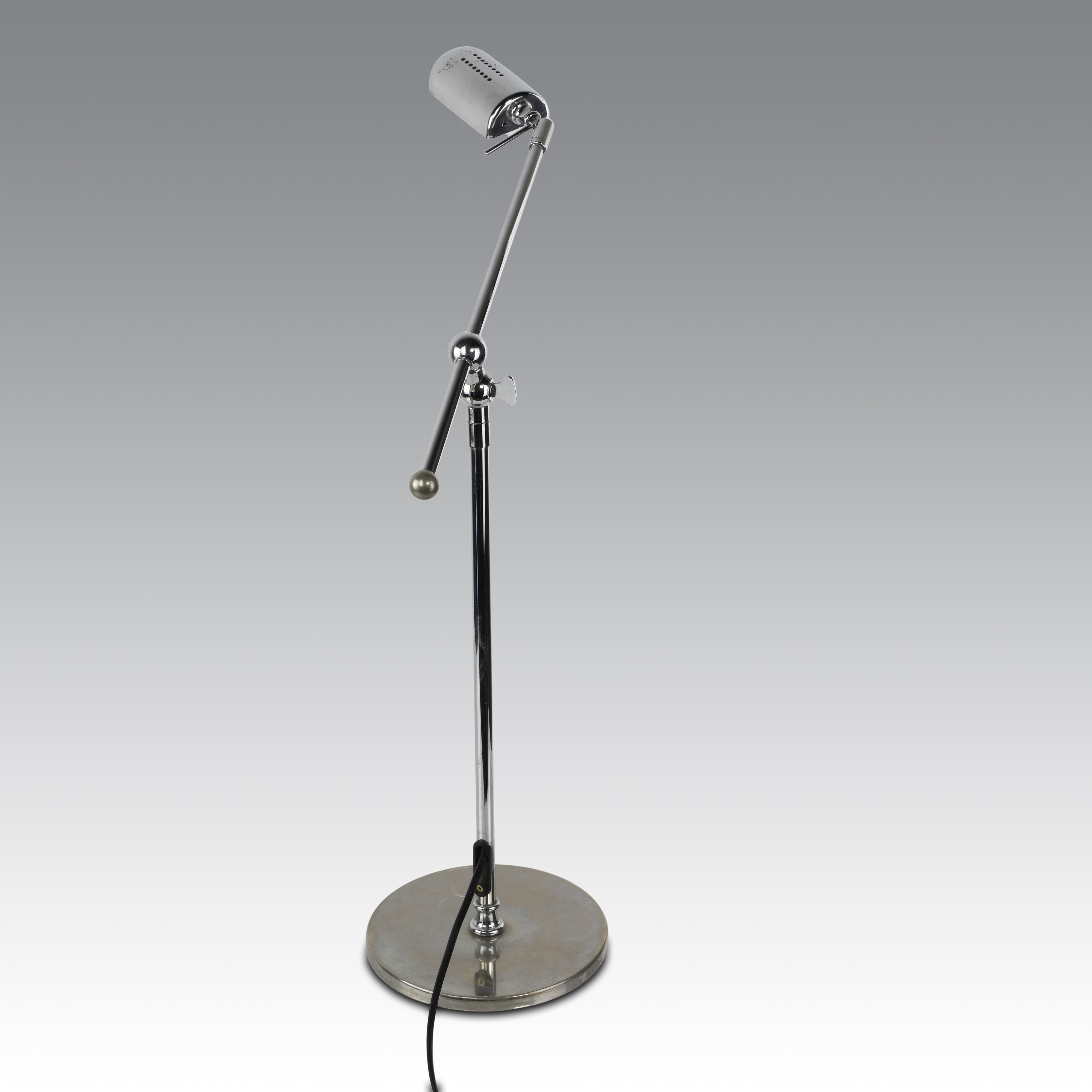 Lampada da terra a braccio orientabile, metallo cromato, stile Mid-Century Modern