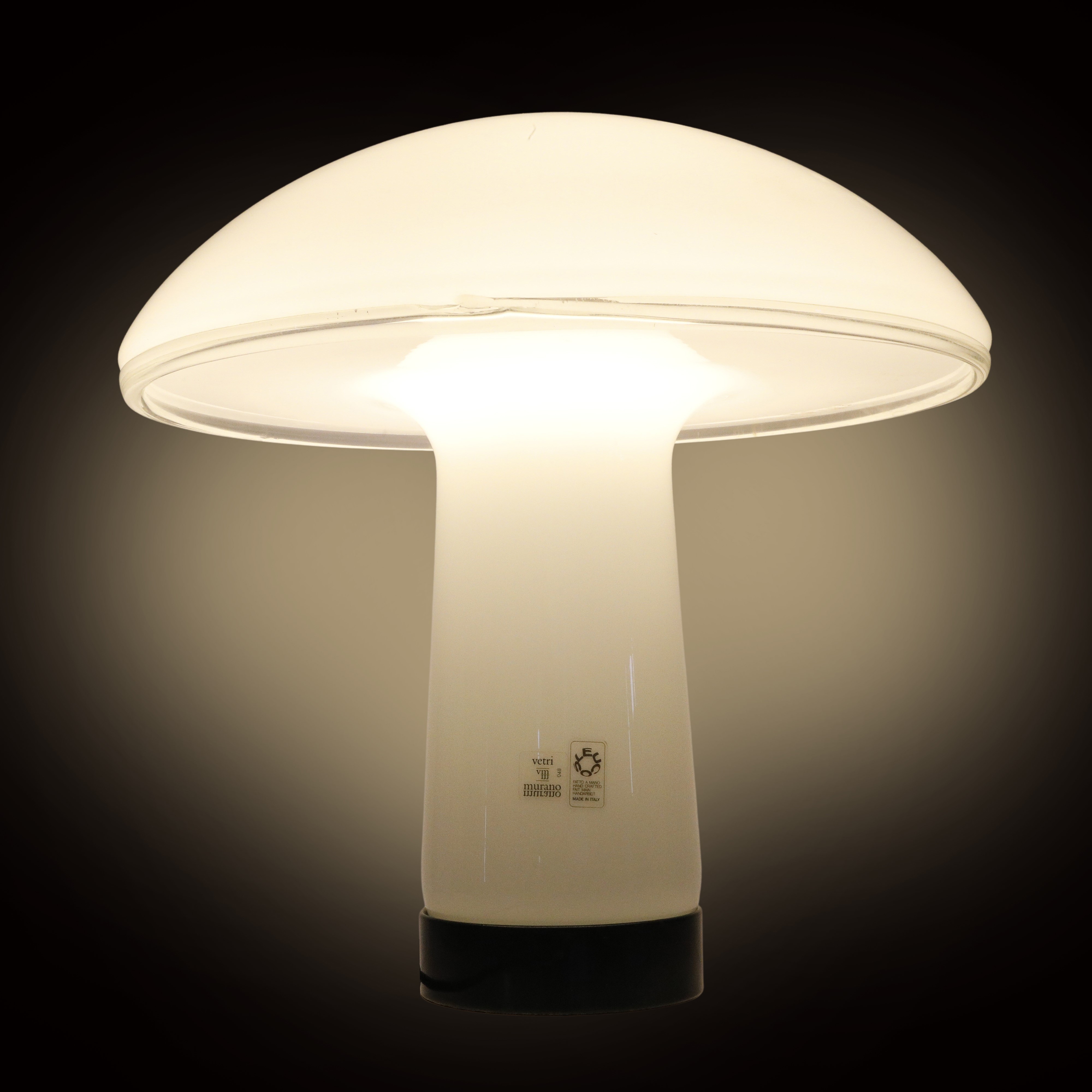 Roberto Pamio - Lampada da tavolo ad una luce modello Armonia, produzione Leucos (Murano), 1980