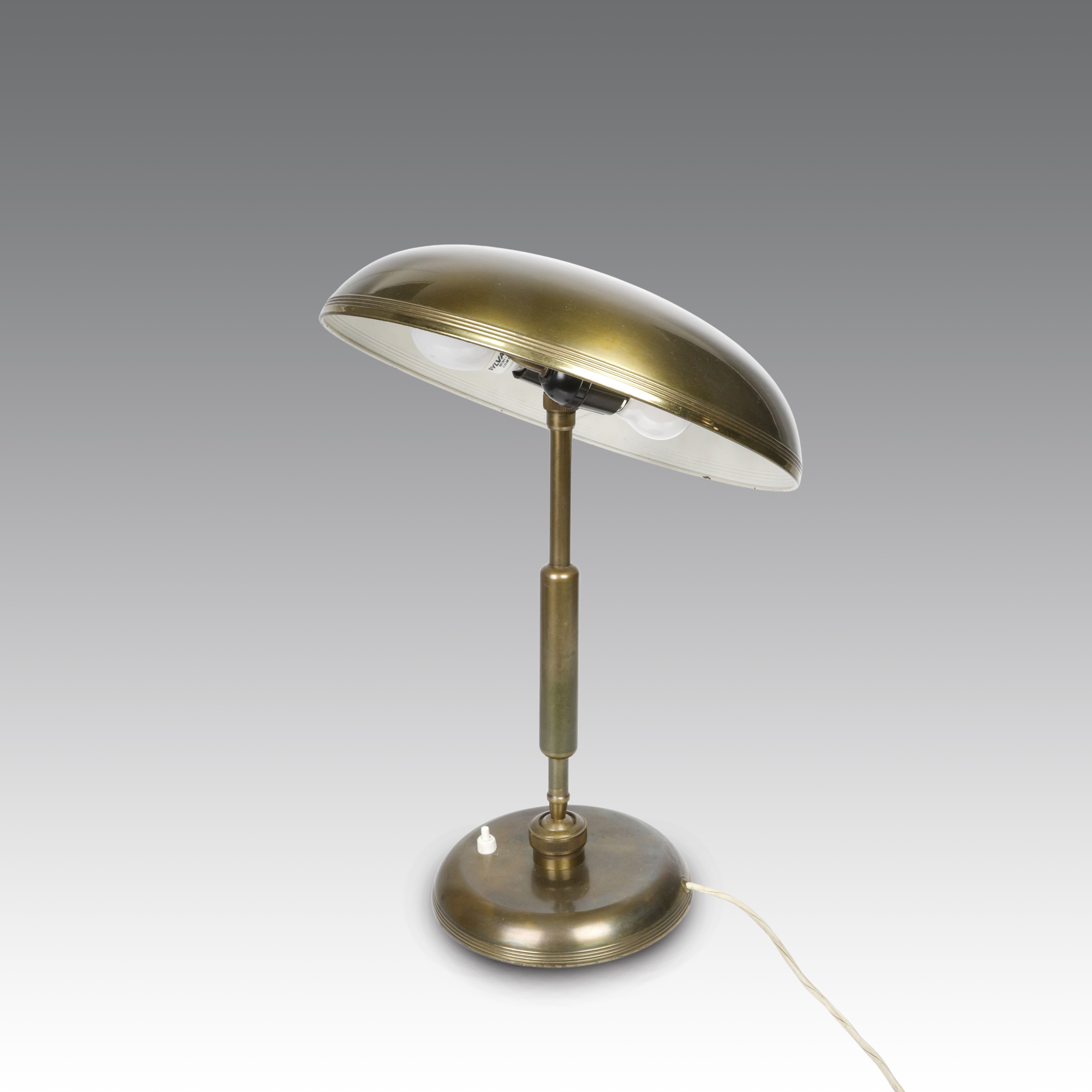 Giovanni Michelucci - Lampada da tavolo a due luci in ottone con struttura snodata (Lariolux, Ita...