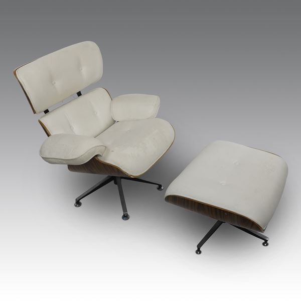 Charles &amp; Ray Eames - Poltrona e poggiapiedi, produzione Italia
