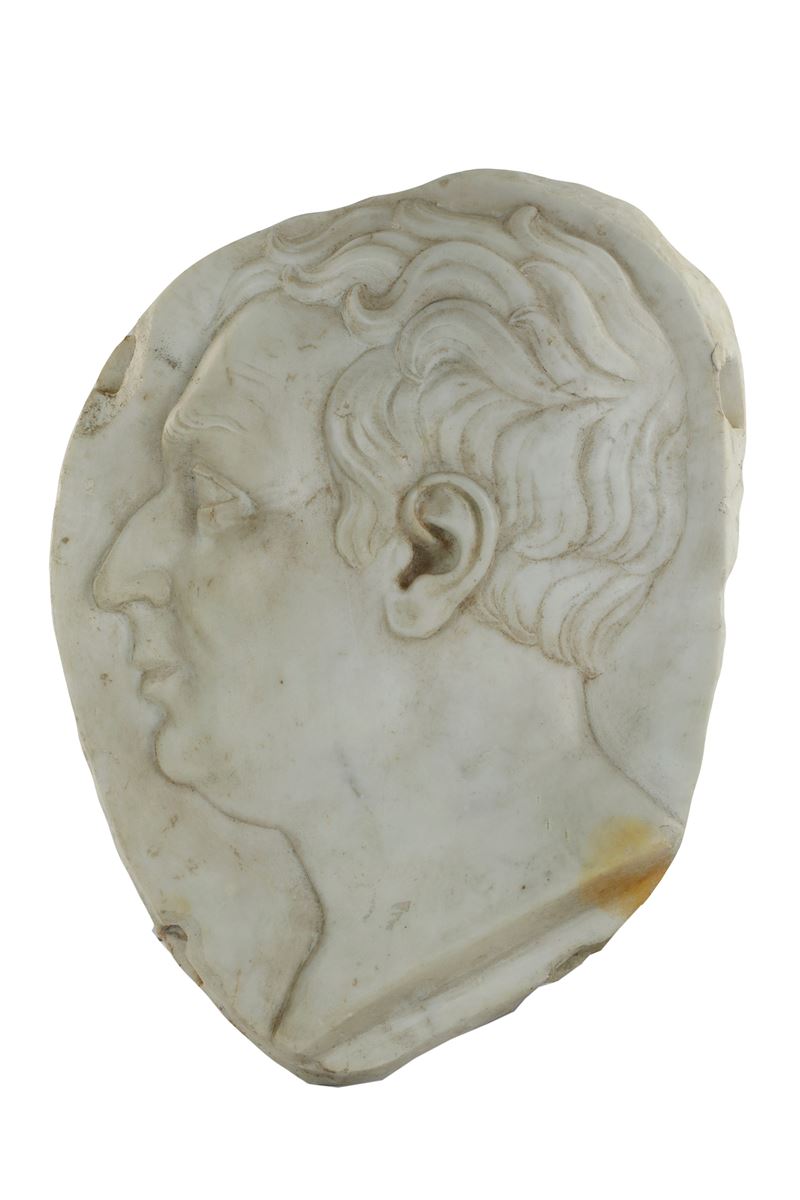 Antico Bassorilievo in Marmo Raffigurante Testa di Alfonso D'aragona