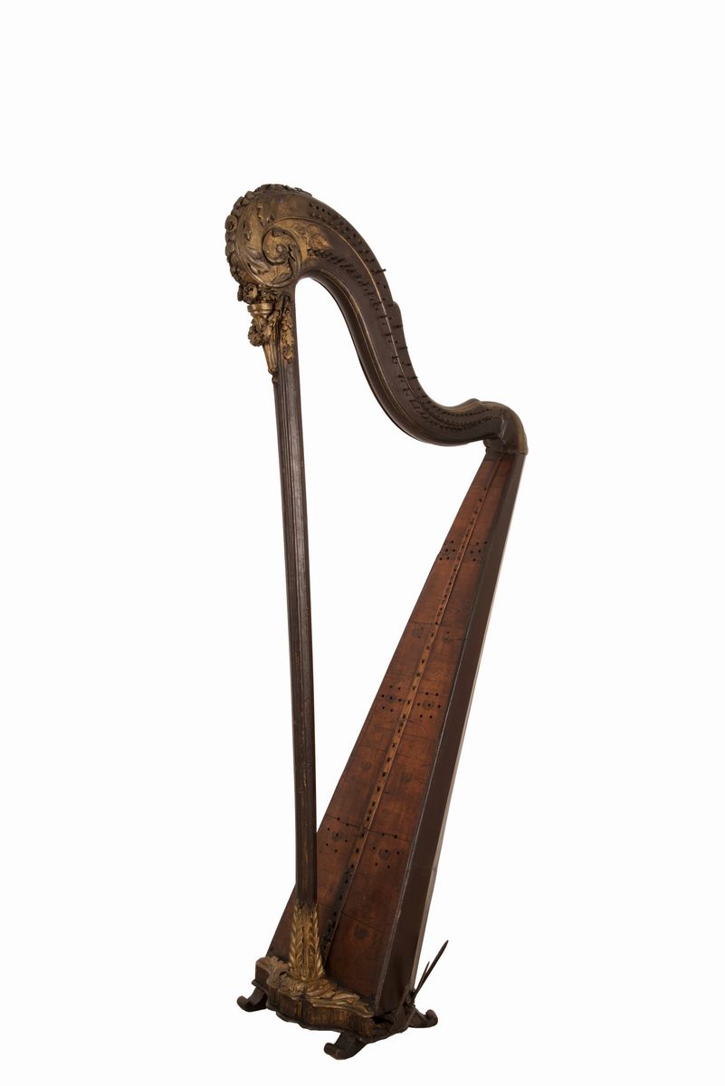 Arpa a 34 Corde con Modiglione Decorato con Scene di Vita Orientale Laccato a Cineserie