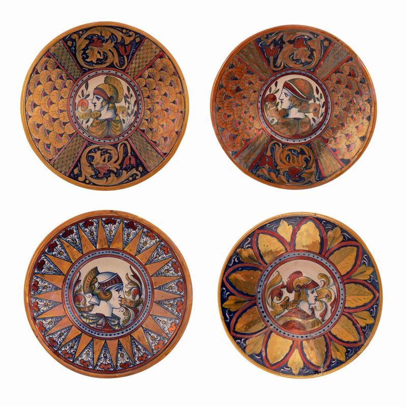4 Piatti in Maiolica a Lustro Gualdo Tadino Raffigurante Imperatori