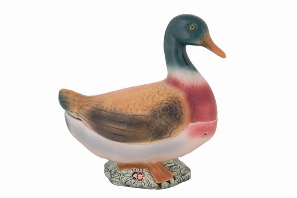 Zuppiera in ceramica raffigurante anatra