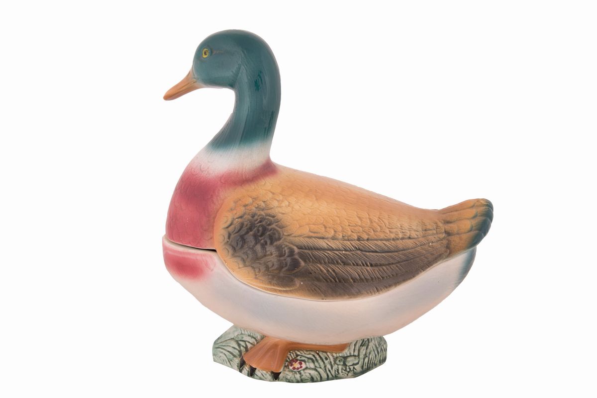 Zuppiera in Ceramica Raffigurante Anatra