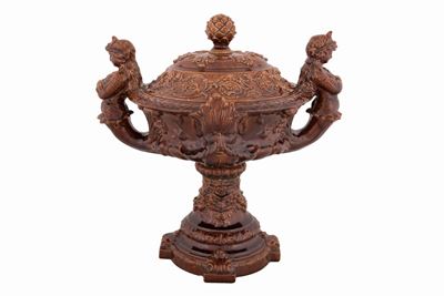 Vaso con Coperchio in Maiolica a Lustro Marrone con Anse Raffiguranti Sirene