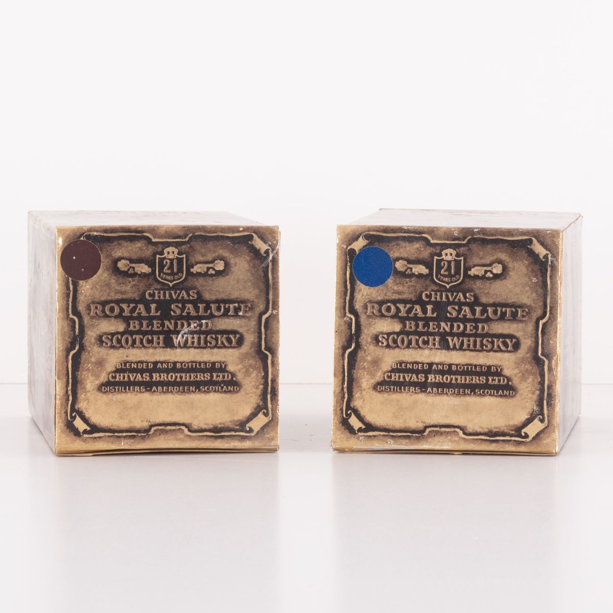Lotto di 2 Bottiglie Blended Scotch Whiskey Royal Salute Chivas Brothers Ltd