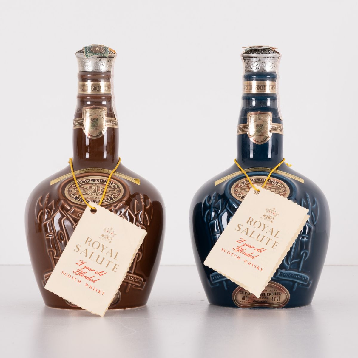 Lotto di 2 Bottiglie Blended Scotch Whiskey Royal Salute Chivas Brothers Ltd